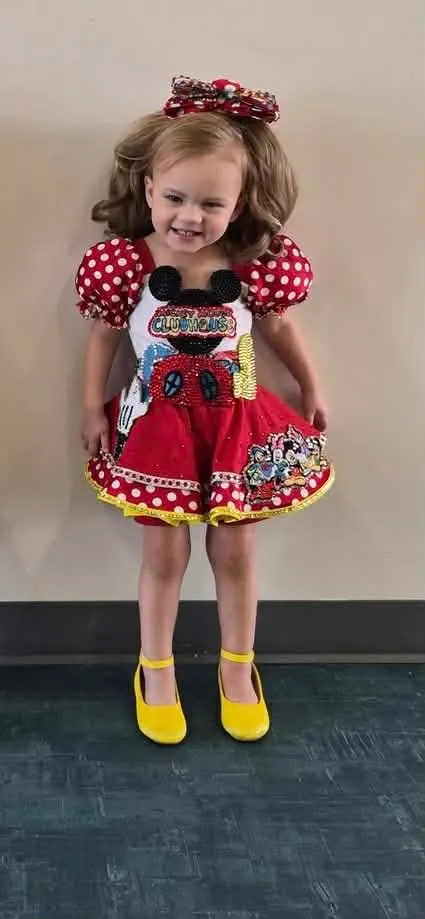 12/2 Shuggy Mickey Mouse OOC- Skye Moylan