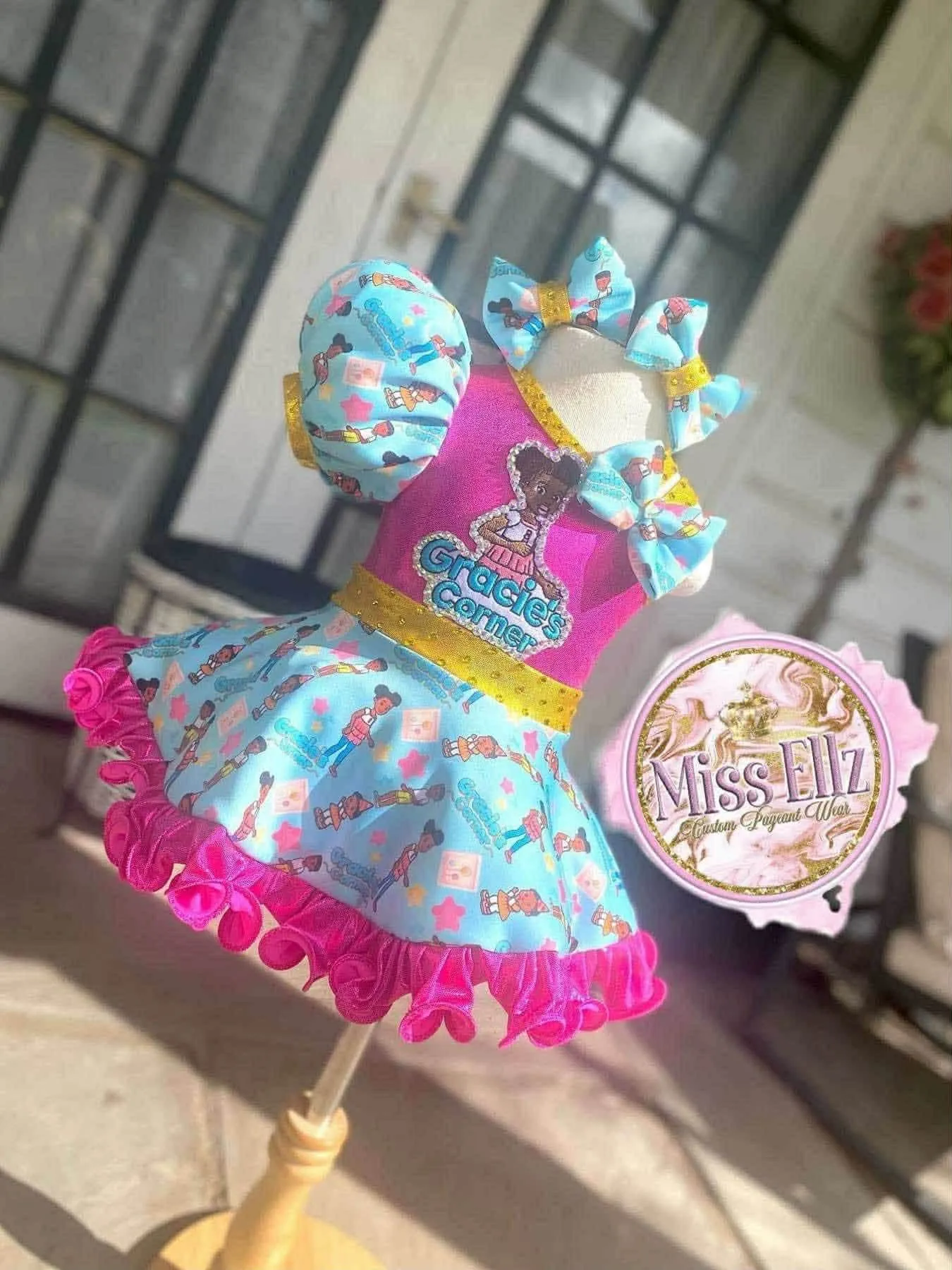 12/2 Miss Ellz Grace's Corner OOC- Anna Baker