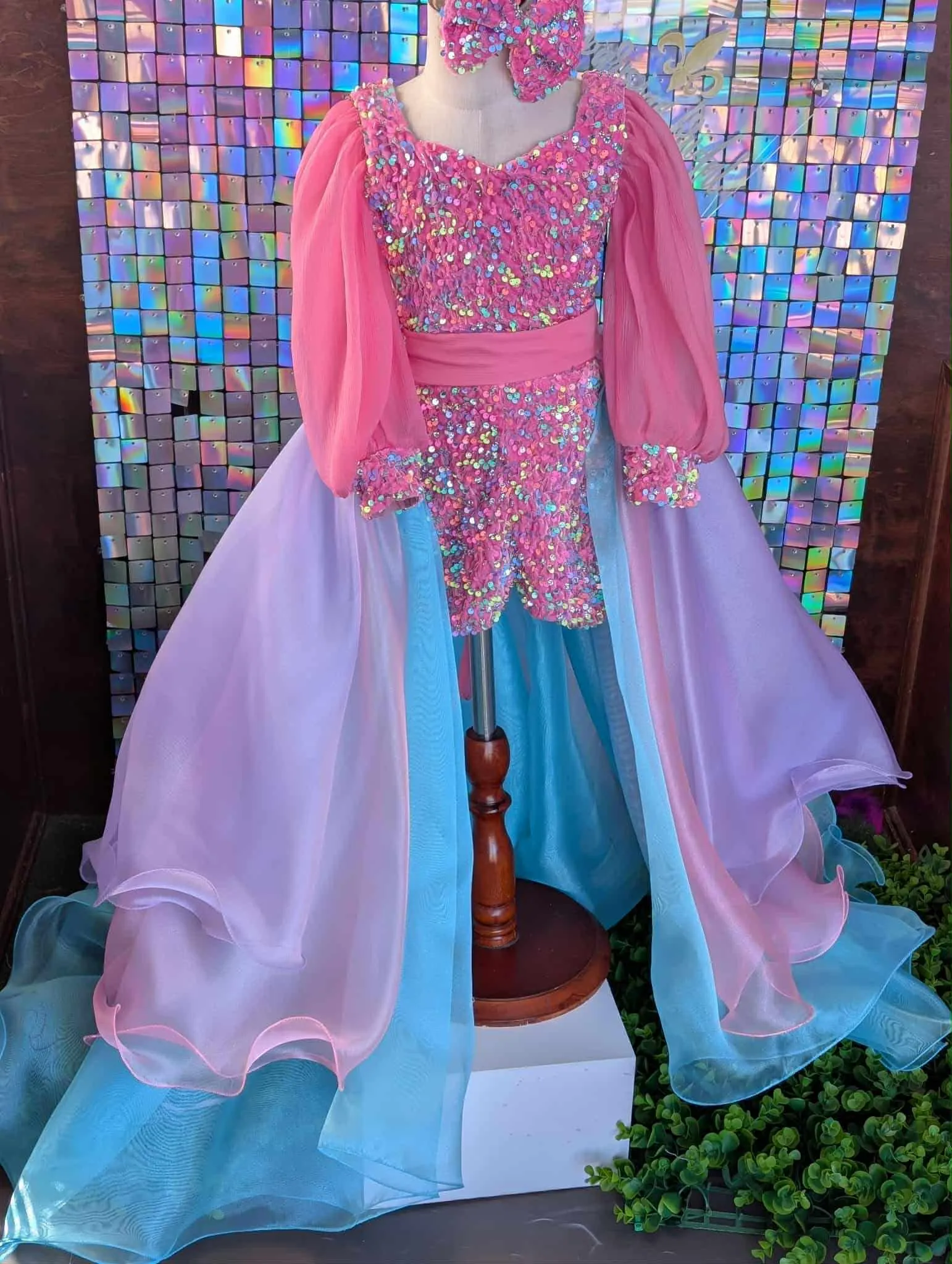 2/4 Cotton Candy Pink Fun Fashion- Fallon Hackett