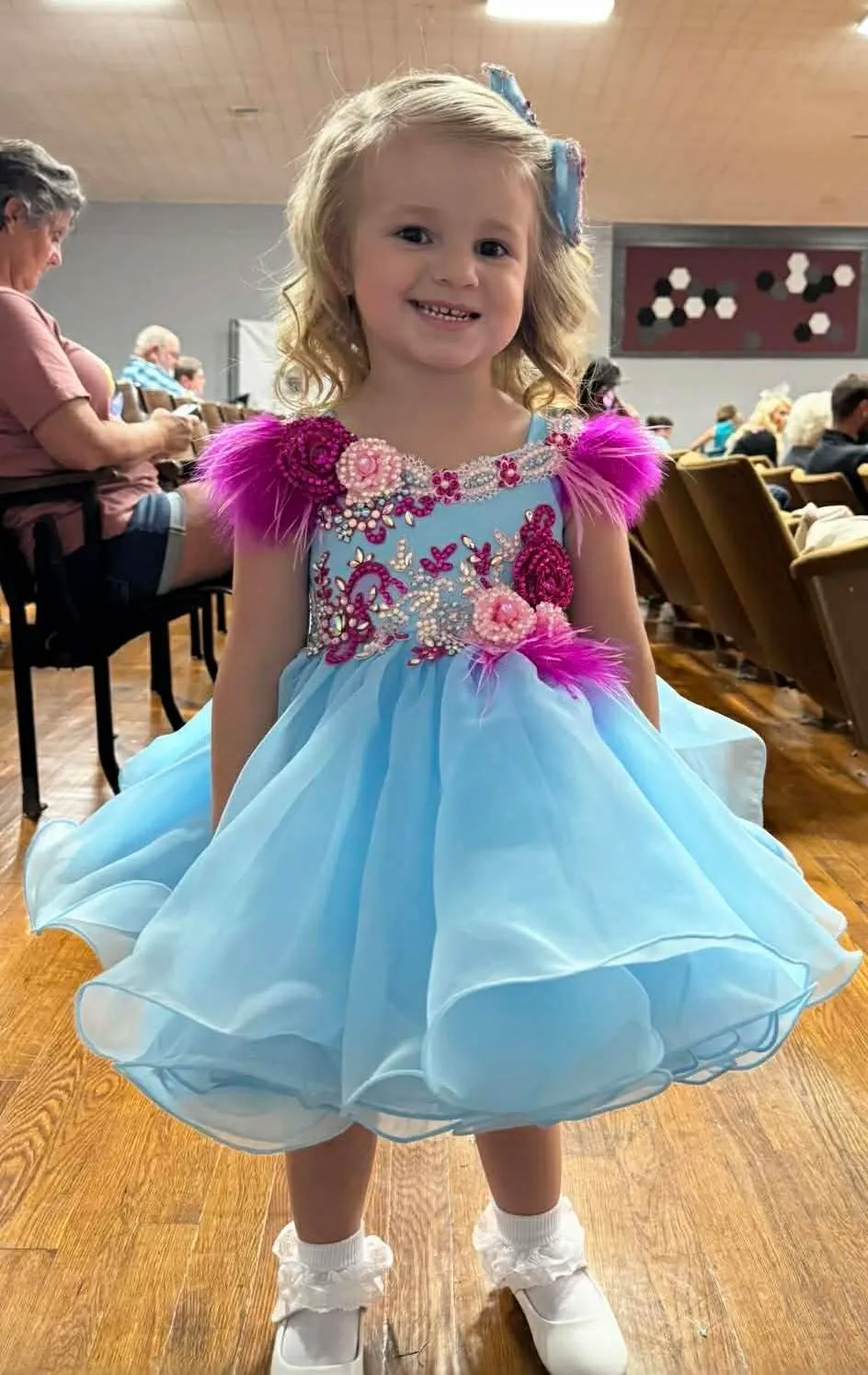 18/3 Baby Blue and Pink Glitzy Belle- Katie Clodfelter