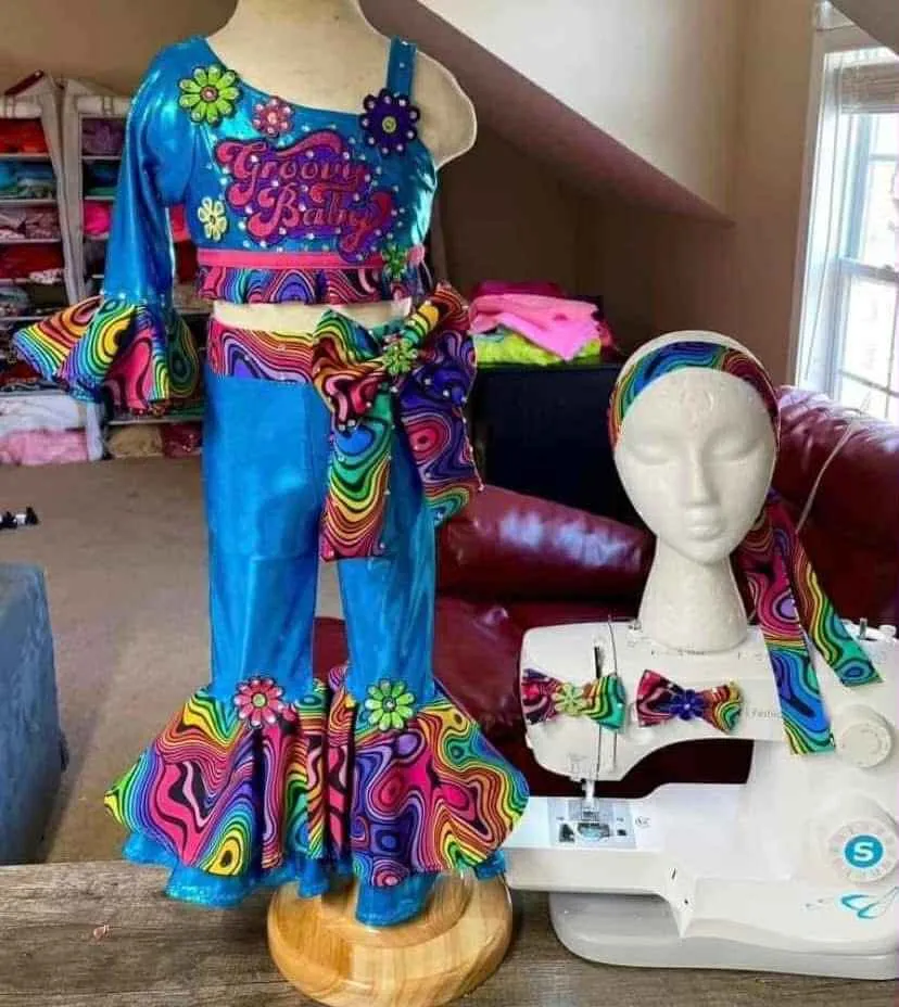 18/3 Groovy/Decades Valerie OOC- Kara Vaughn