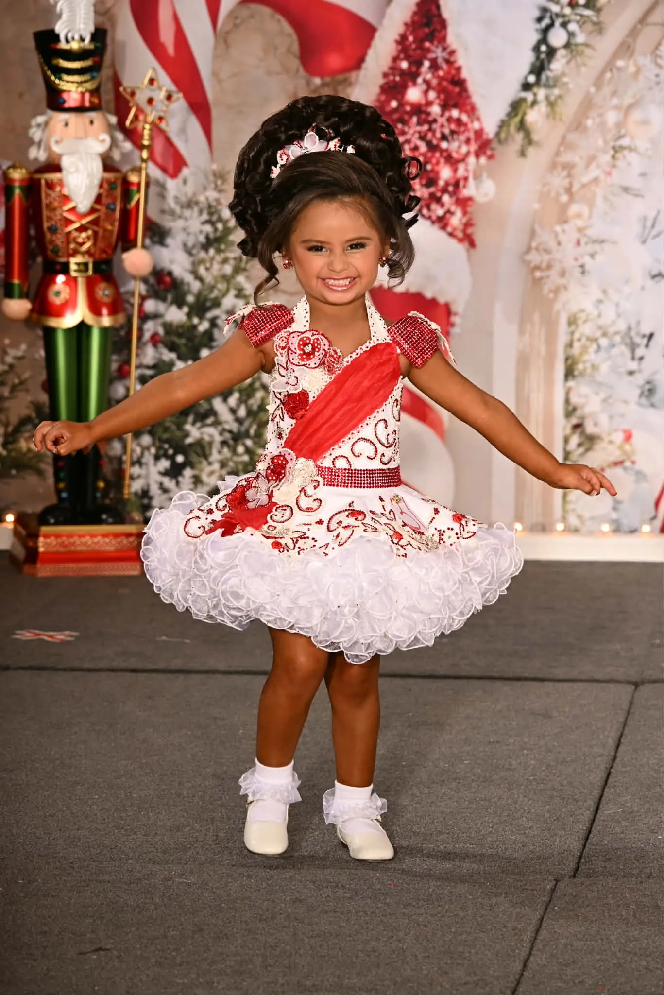 18/3-2/4 White/Red Cinderella Fashions- Kristen Salazar