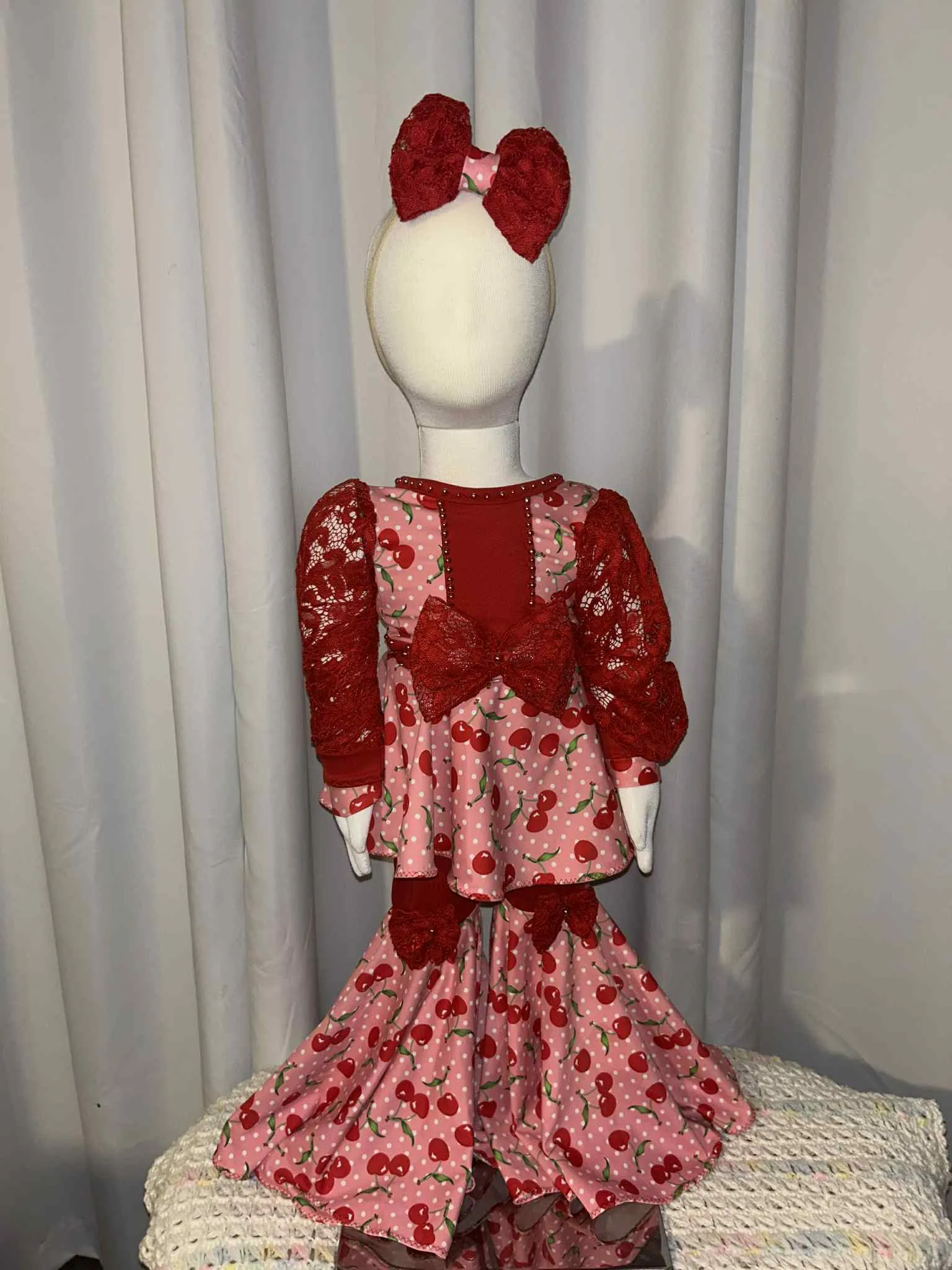 12/2- Slim 3 Miss Ellz Cherry Casual-Skye Moylan