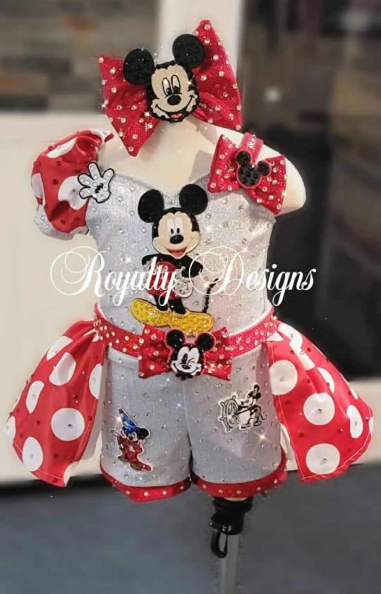 9/12-18/3 Mickey Royalty OOC-Fallon Hackett