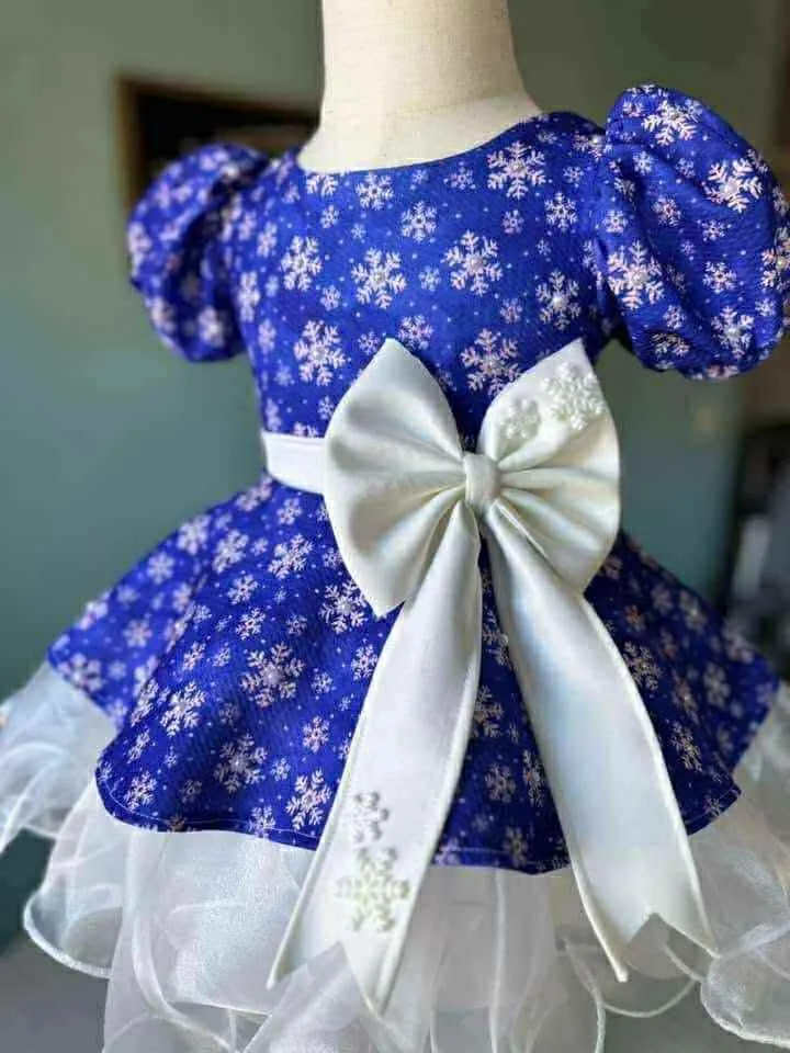 12/2 Blue Winter Wear Casual- Kara Vaughn