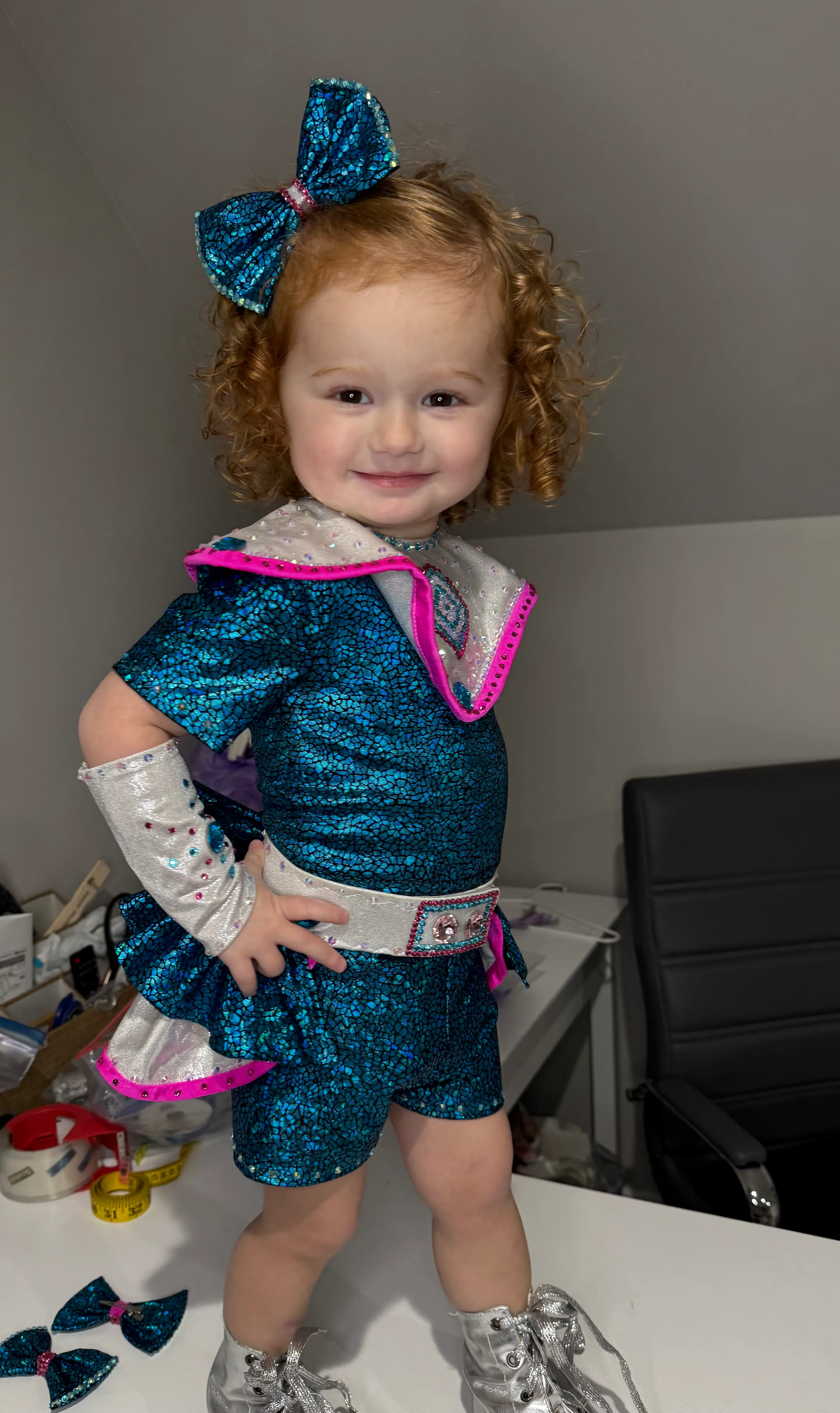 18/3-2/4 AND 3/5 Galaxy OOC (TWO OUTFITS)