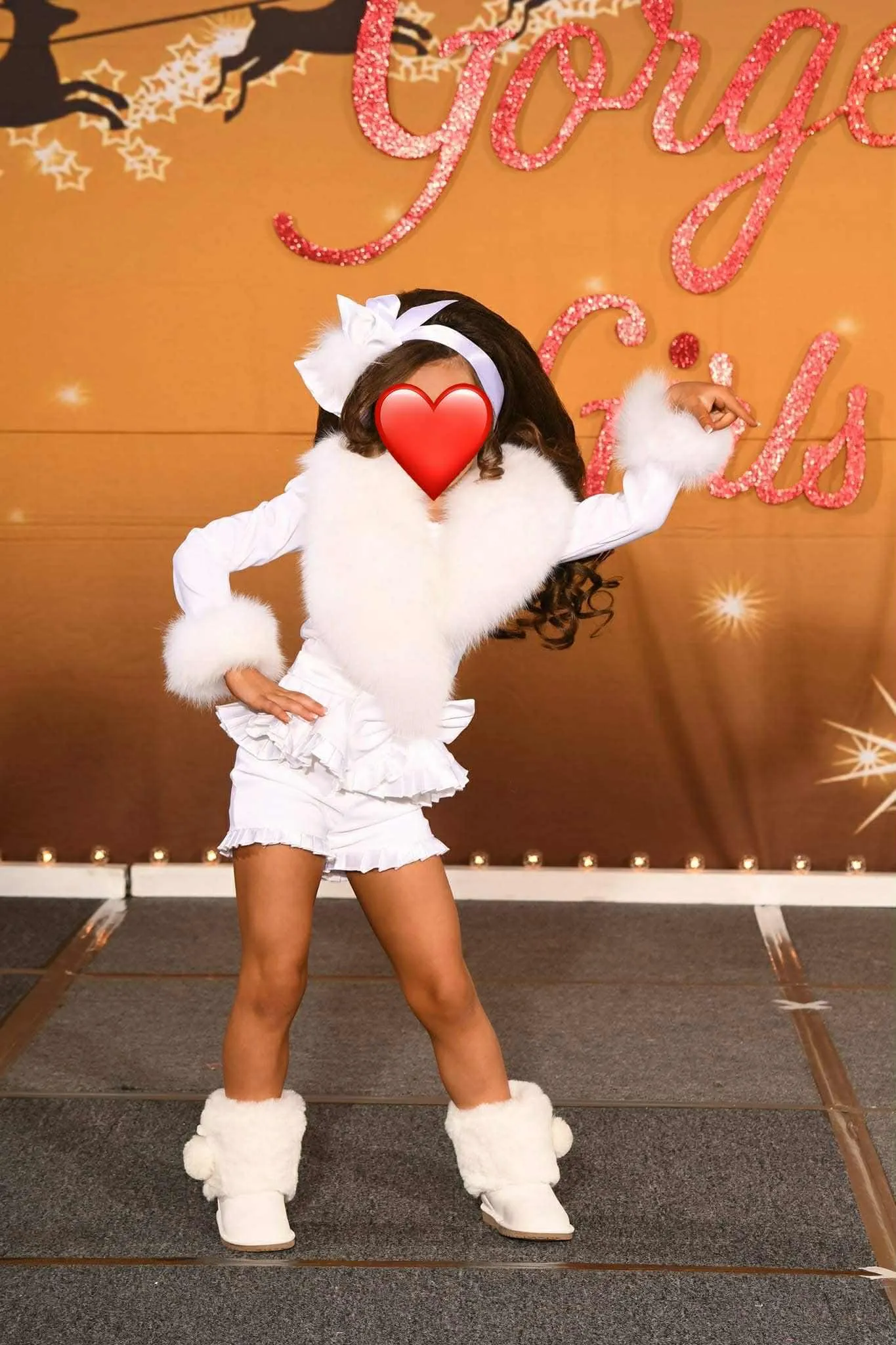 3/5 Winter White Toni O Casual- Kristen Nguyen