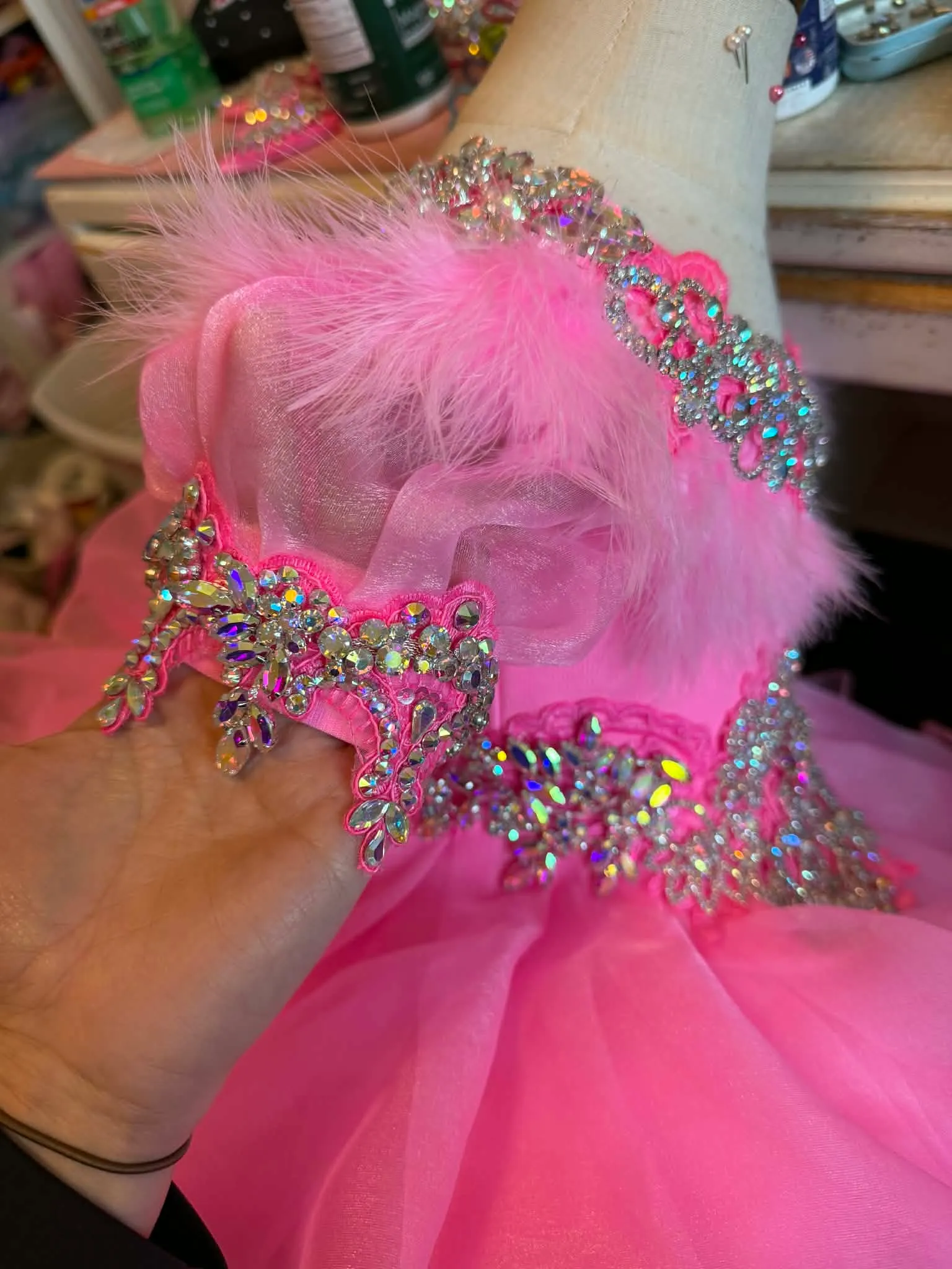 18/3 Glitzy Belle Shocking Pink