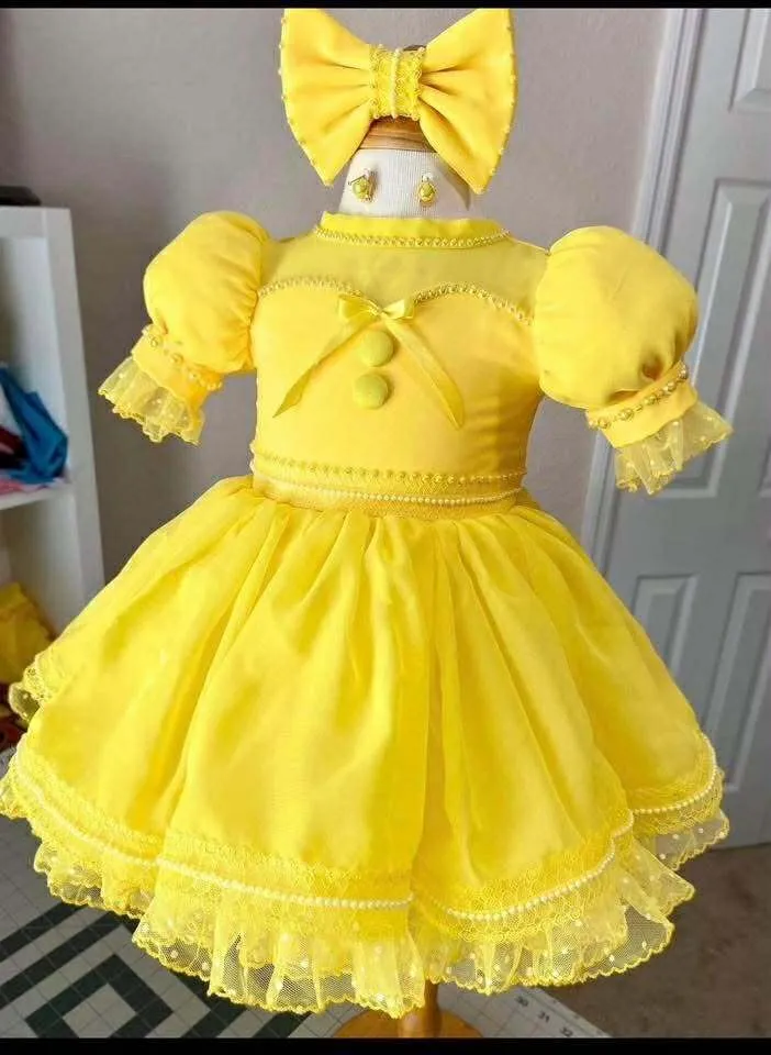 12/2 Sunshine Yellow Natural Dollhouse - Breanna Bell