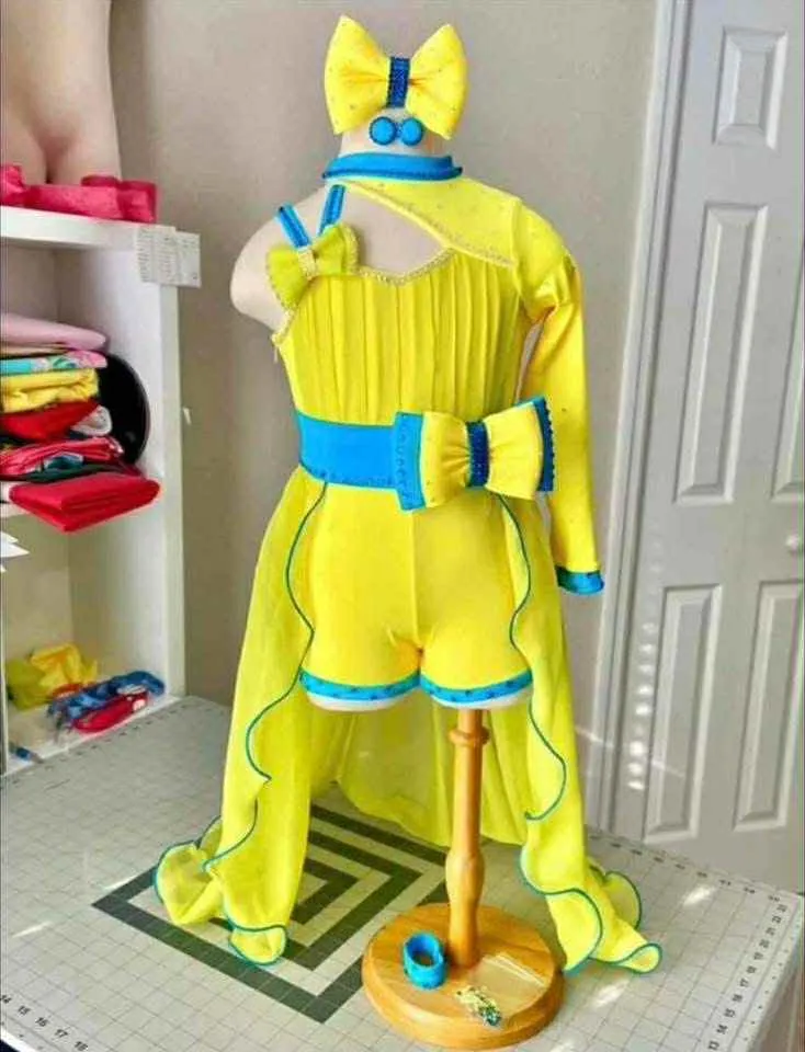 12/2-18/3 Yellow and Blue Dollhouse Casual/FF- Miranda Jo