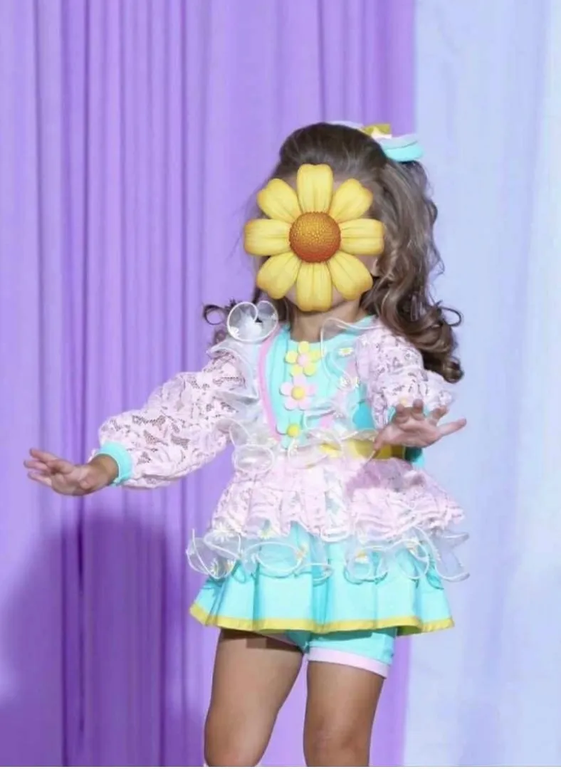 12/2-18/3 Dollhouse Daisy Casual-Kara Vaughn