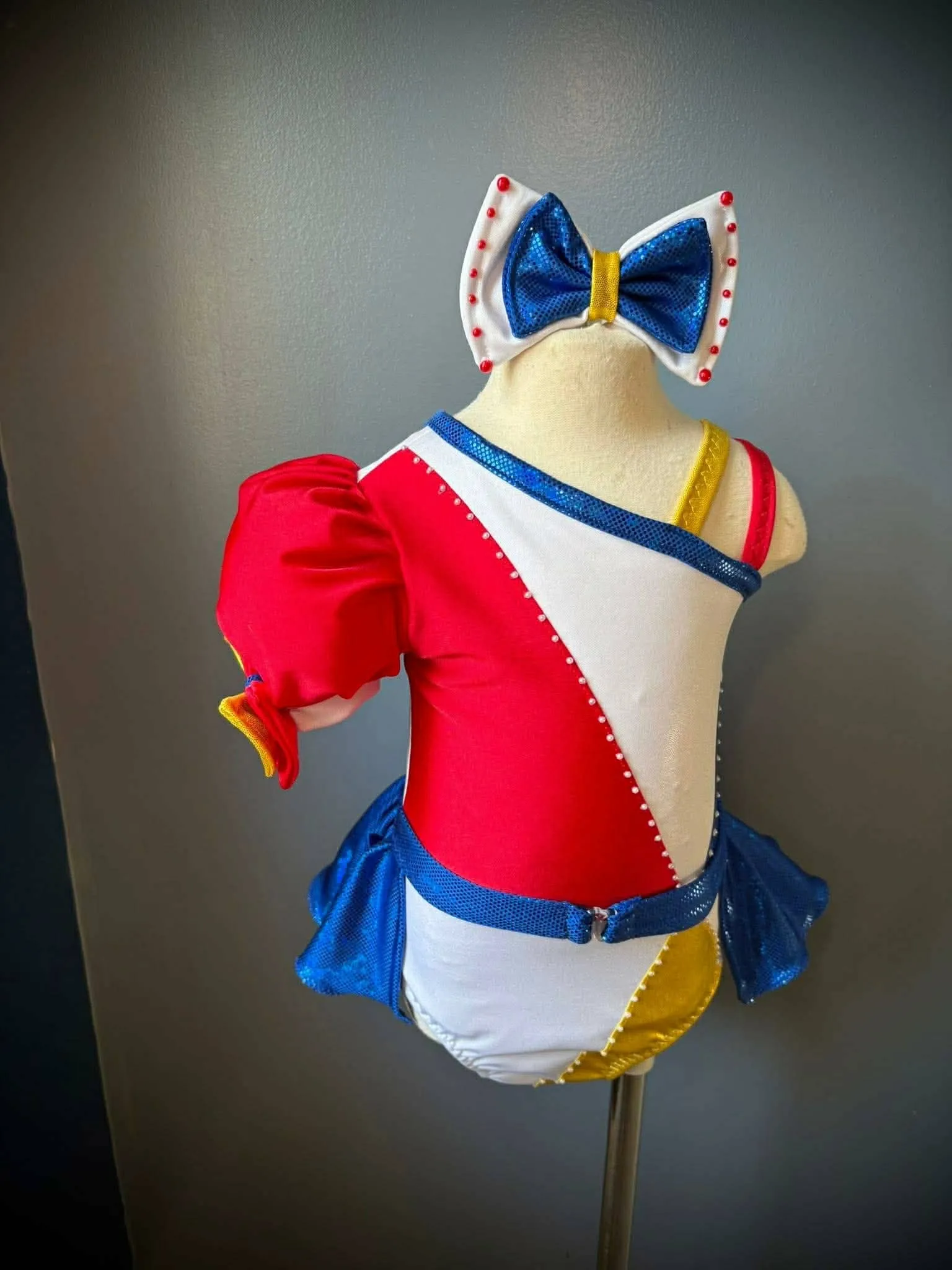 18/3 BooBear Beach Ball Swim- Anna Baker