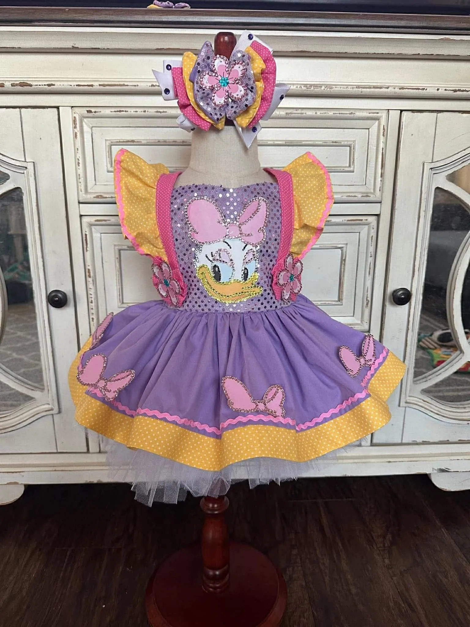 12/2 Daisy Duck OOC- Fallon Hackett