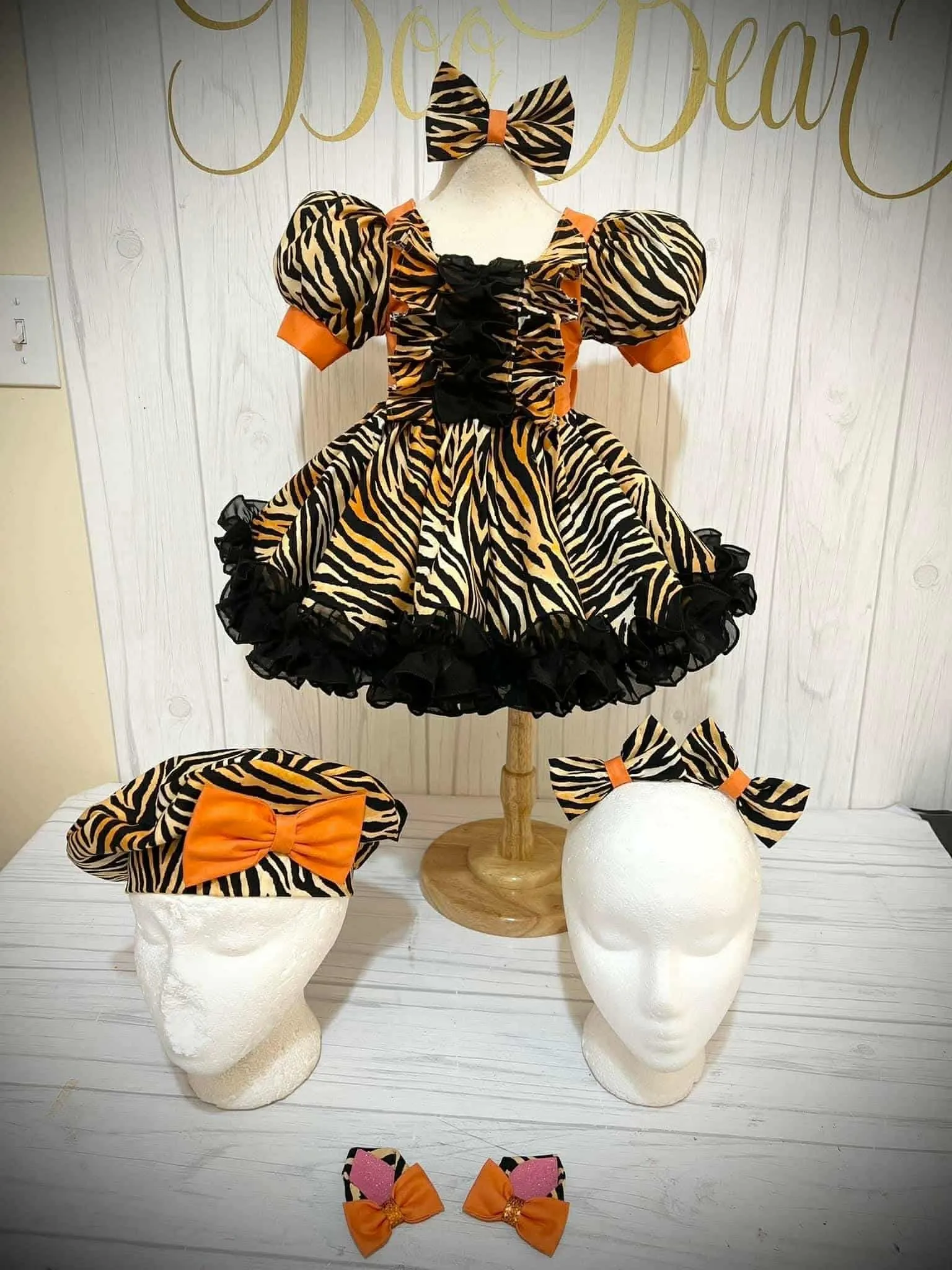 18/3 BooBear Tiger Casual/OOC- Anna Baker