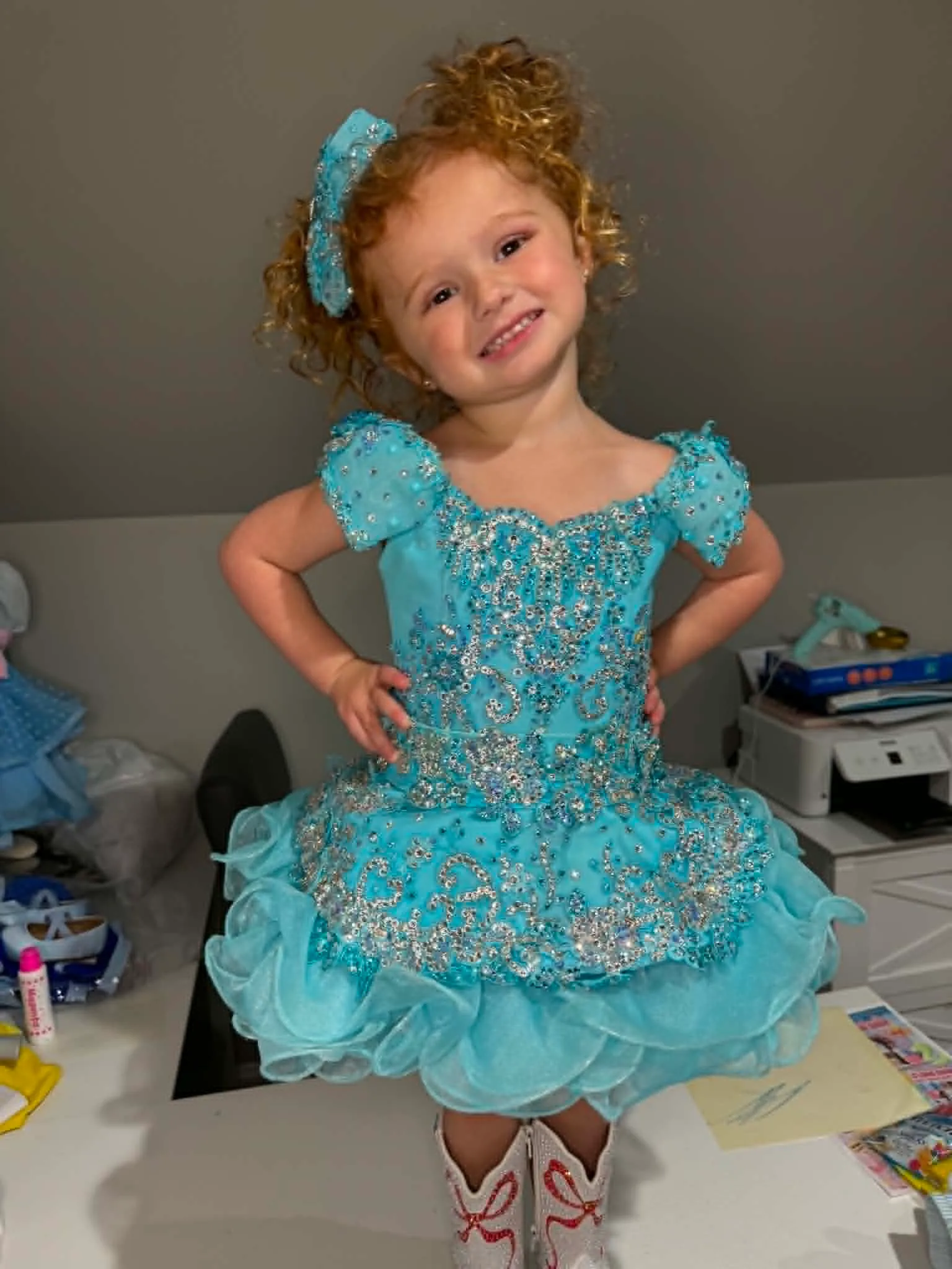 18/3 small 2/4 Blue Connie Glitz- DA