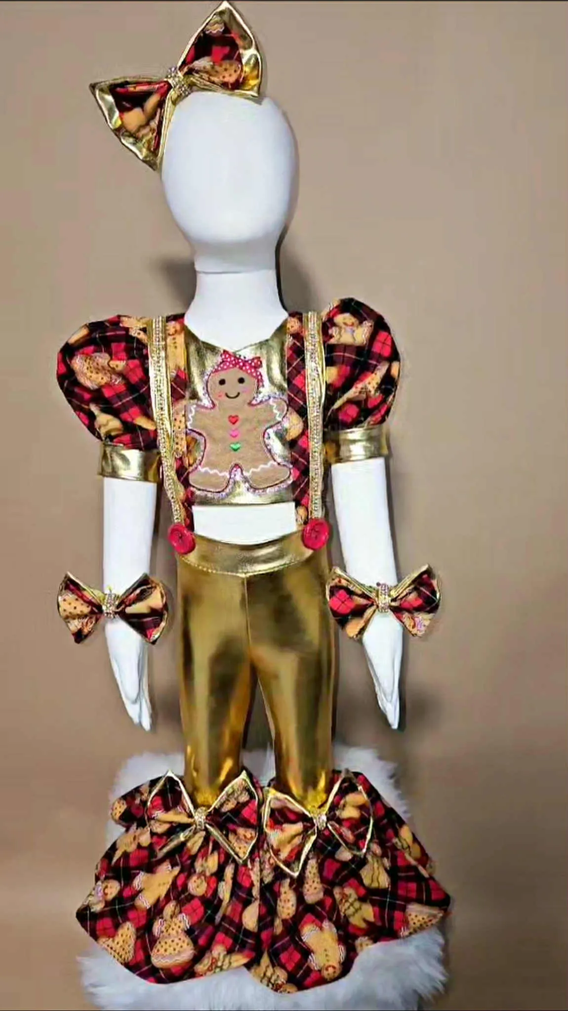 12/2 small 18/3 Gingerbread OOC- Fallon Hackett