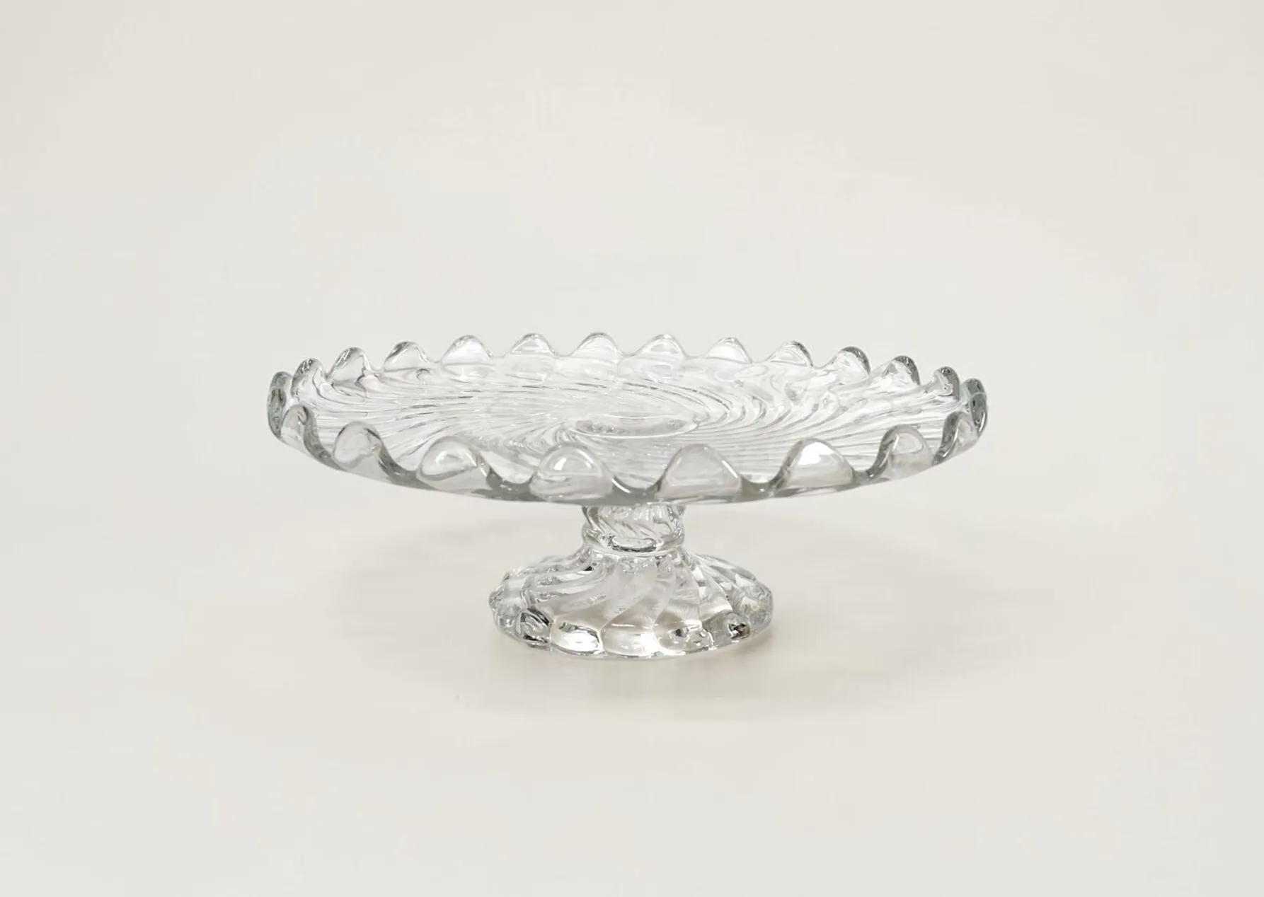 Large Clear Glass Ruffled Cake Stand