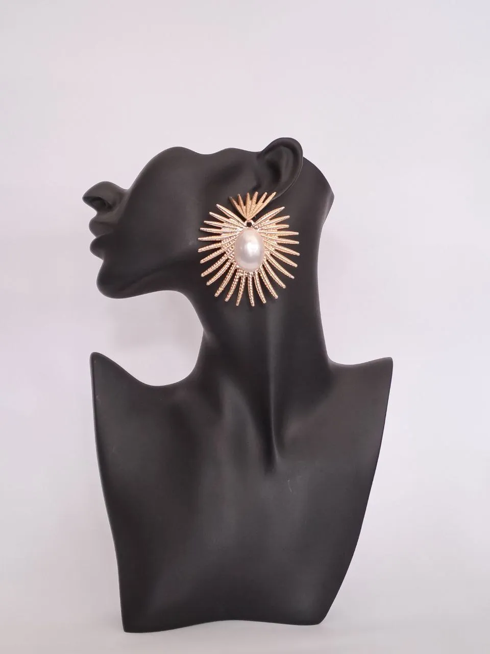 Drop Earrings with Oval Pearl