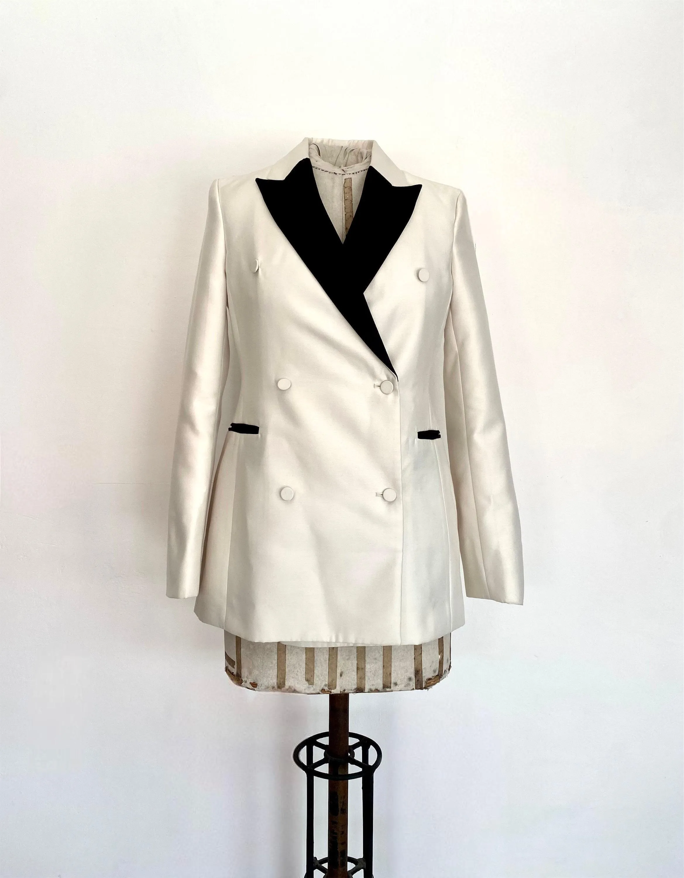 Double-breasted Ivory Silk Jacket with Black Shawl Lapel