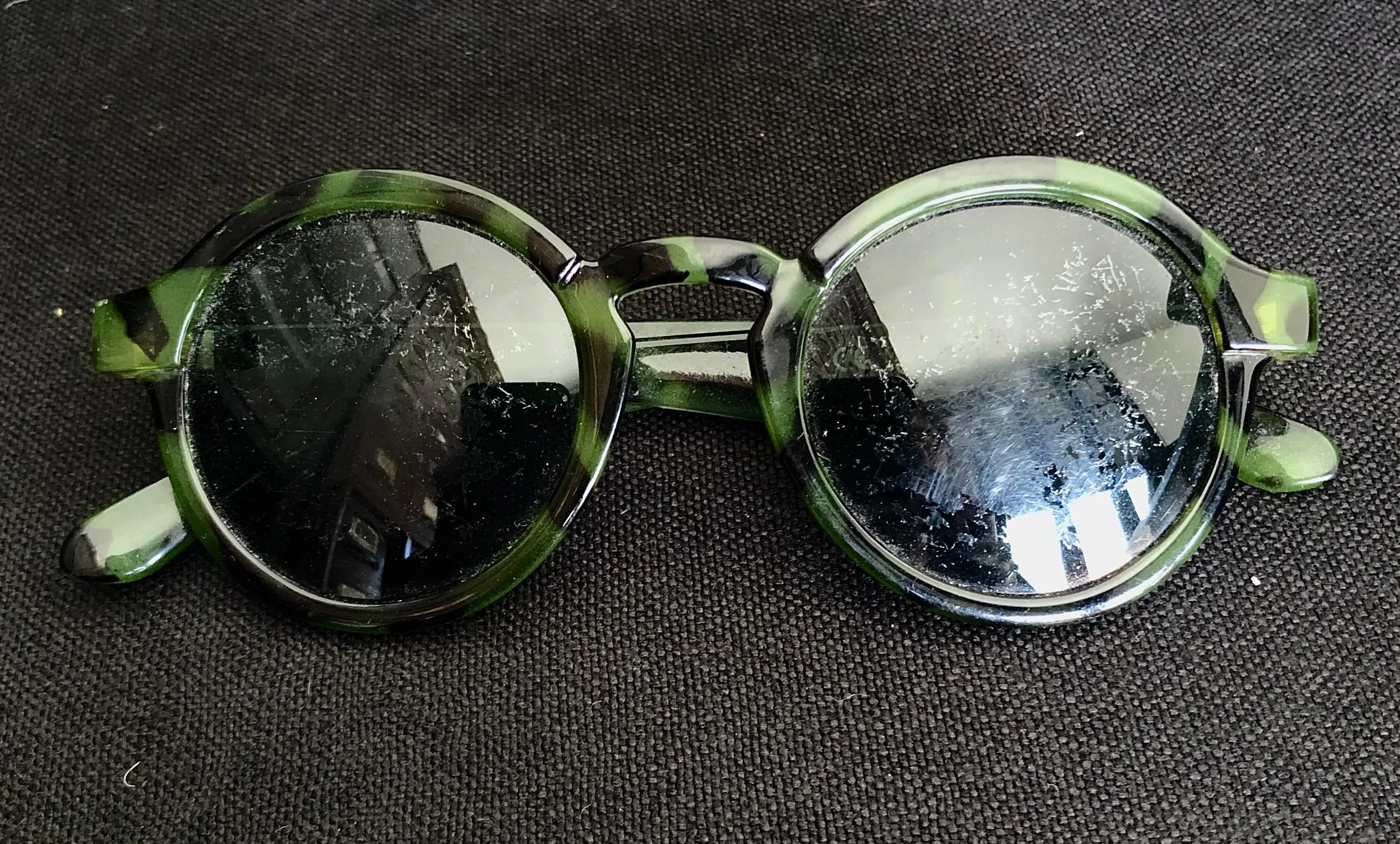 Green Tortoise Round Sunglasses