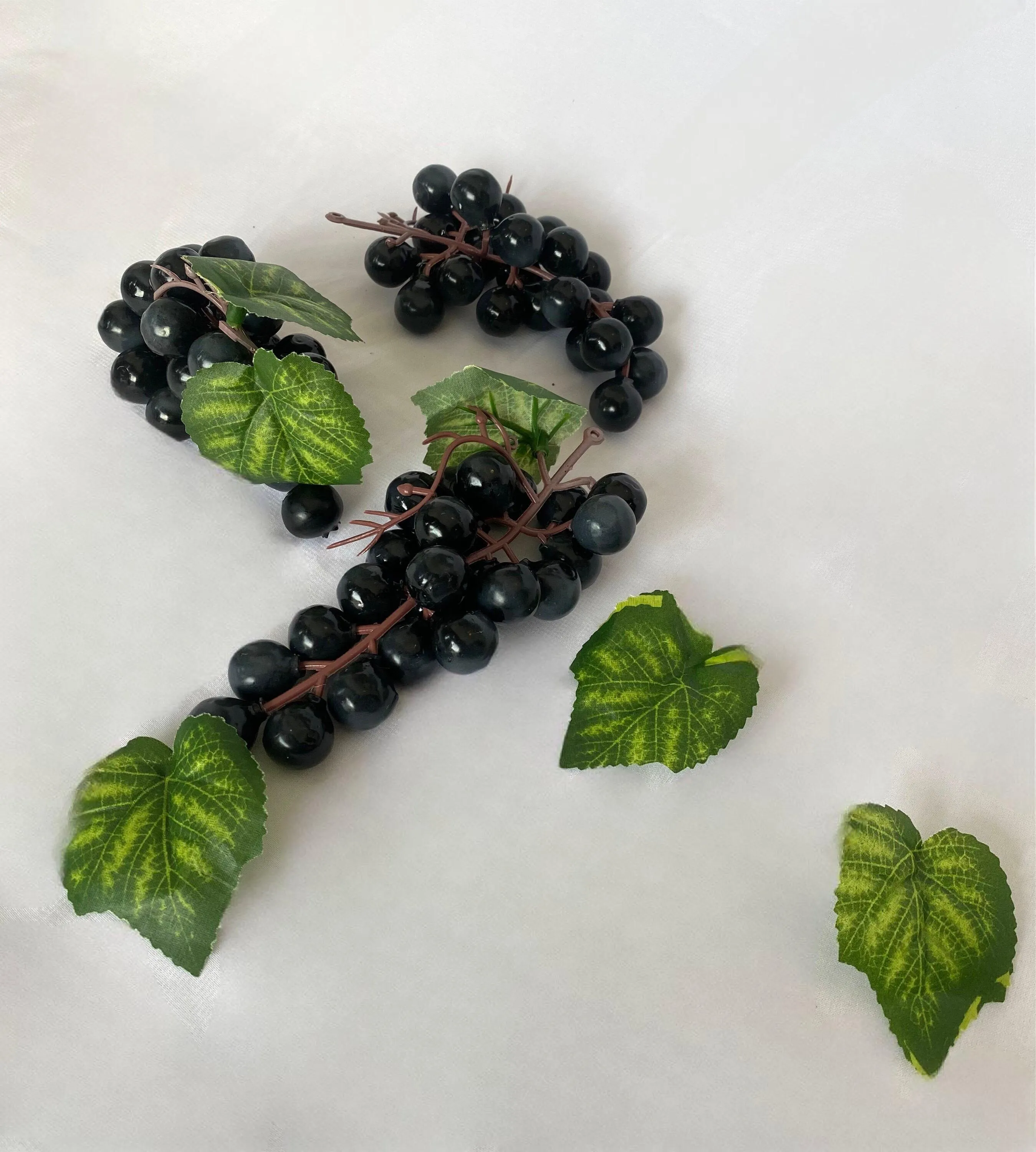 Artificial Black Grapes (Set)