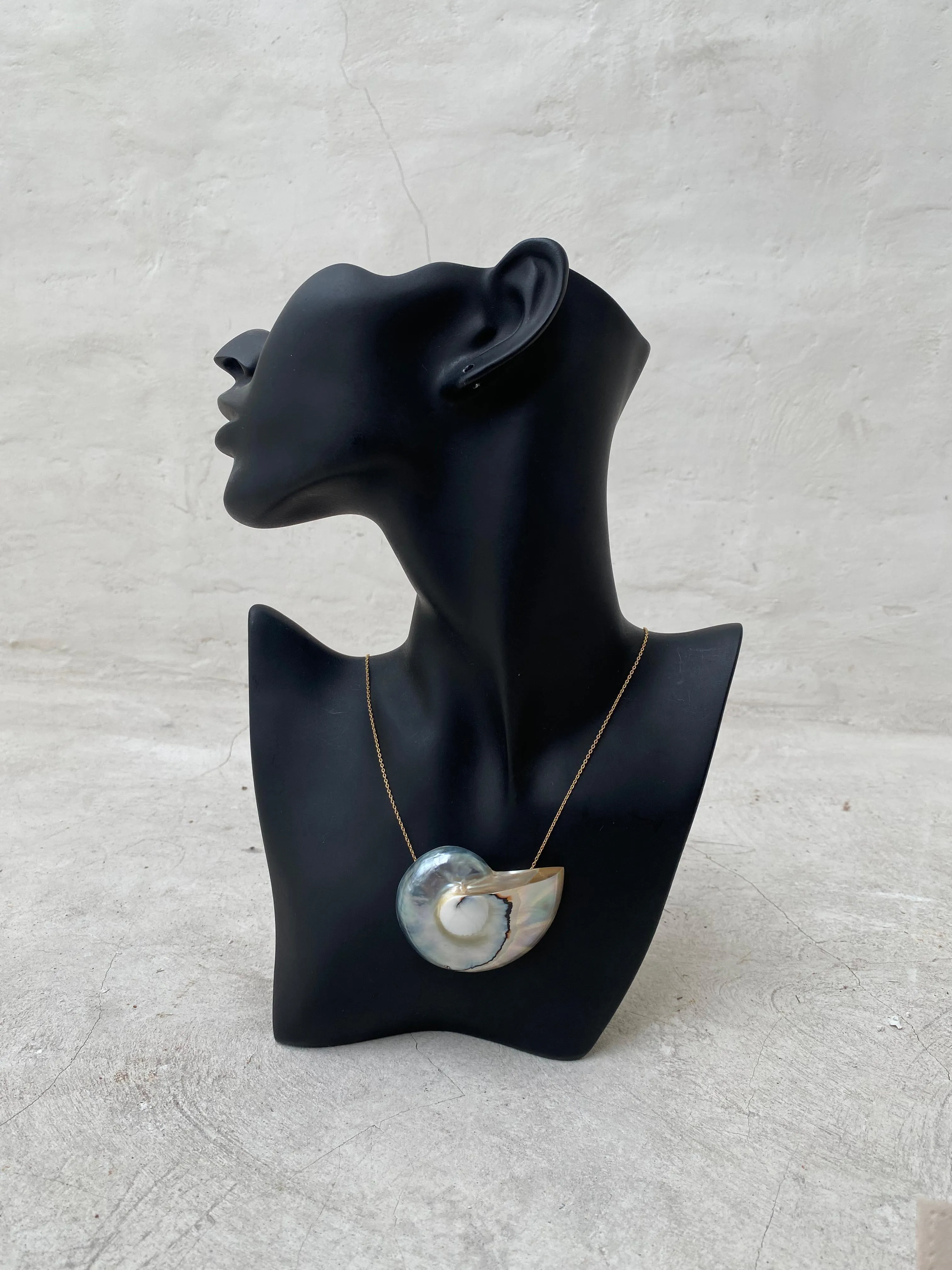 Olamii Shell Pendant Necklace