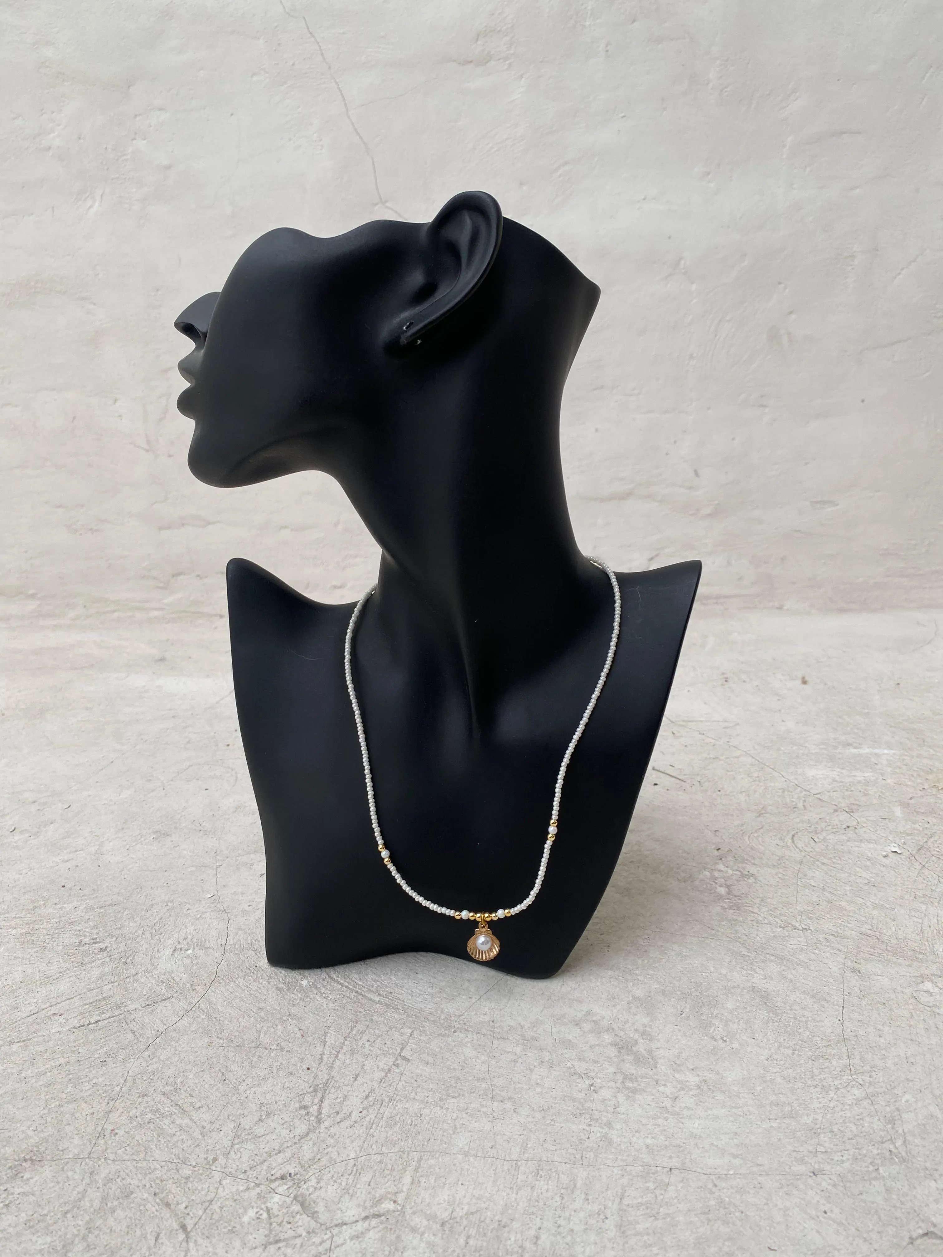White Beads Pearl Necklace