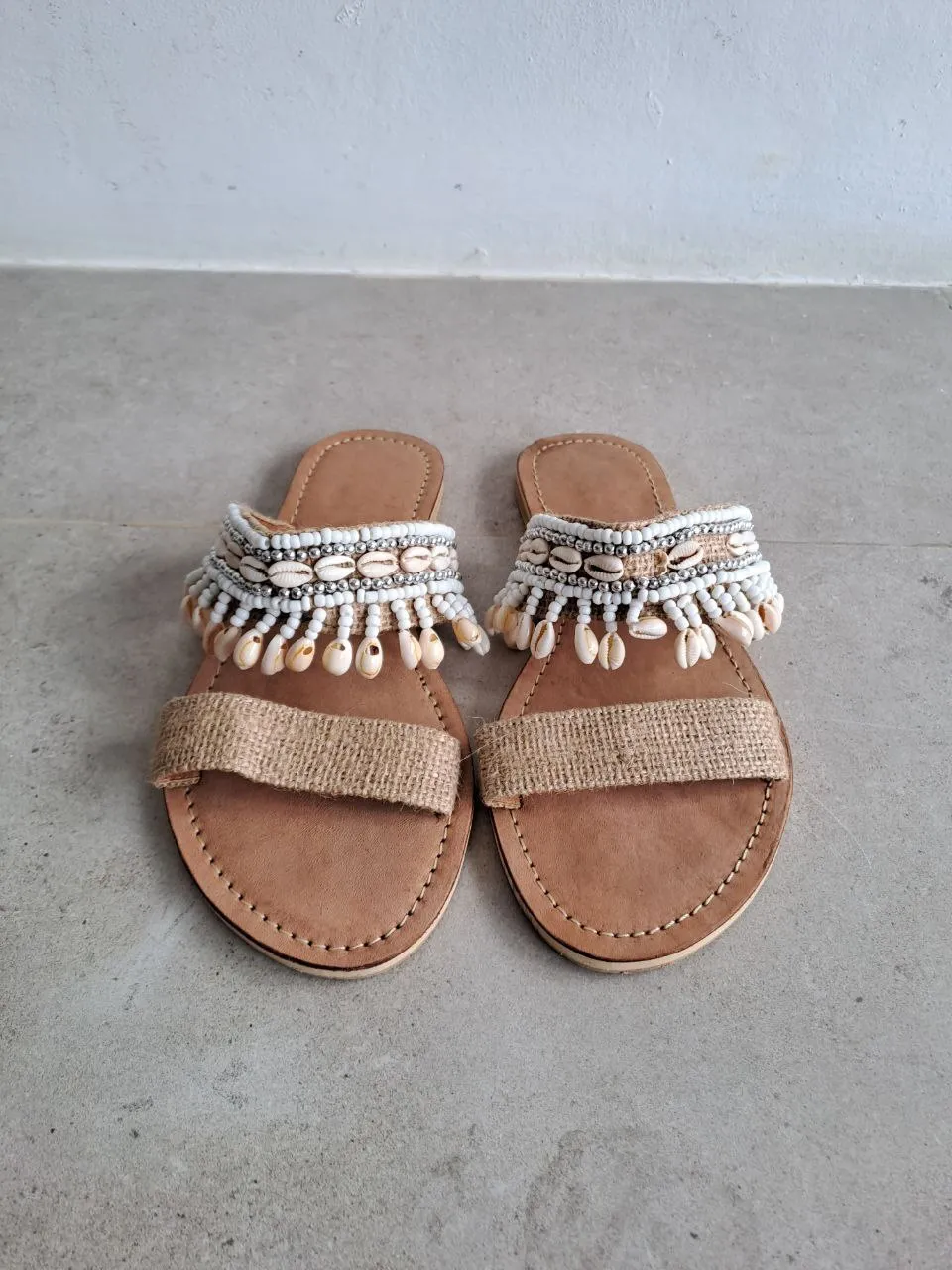 Flat Shells Sandals