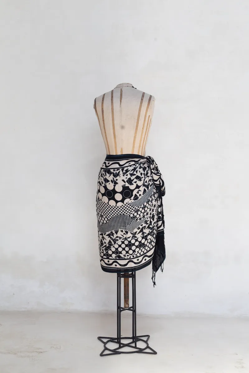 Black and White Patterned Sarong Scarf