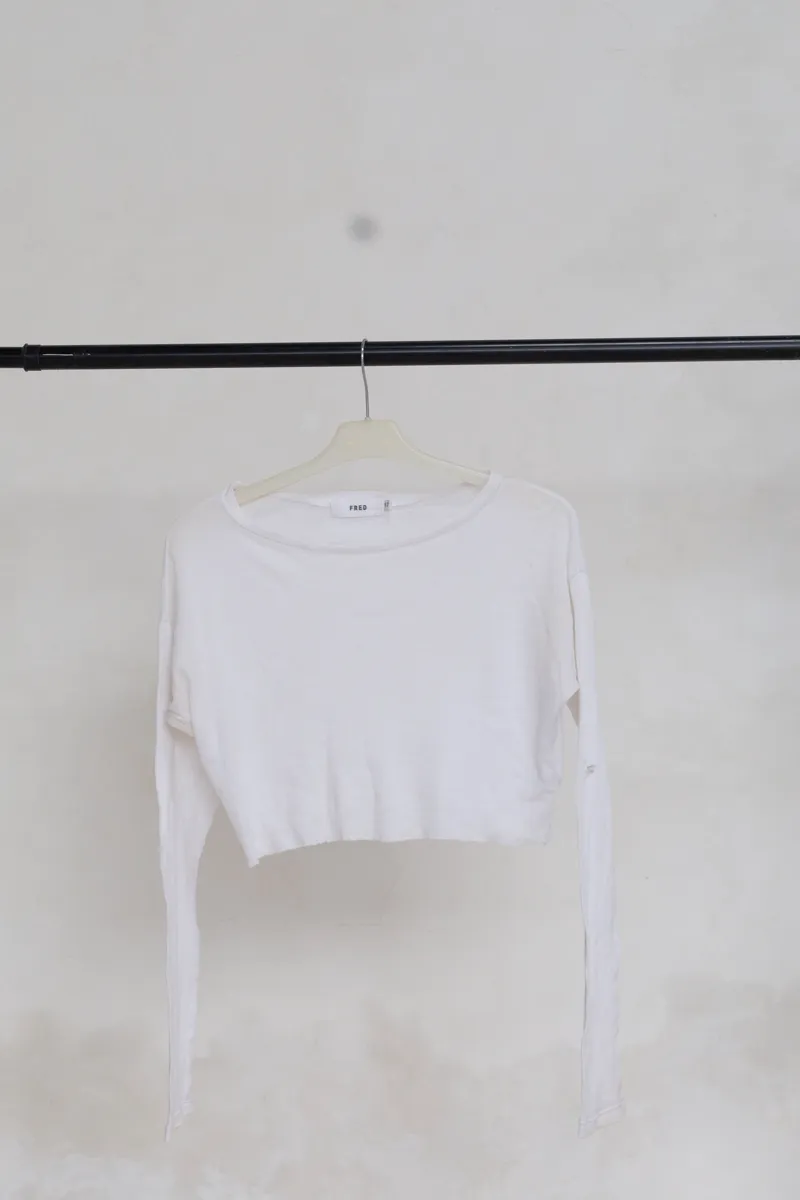 basics white tee