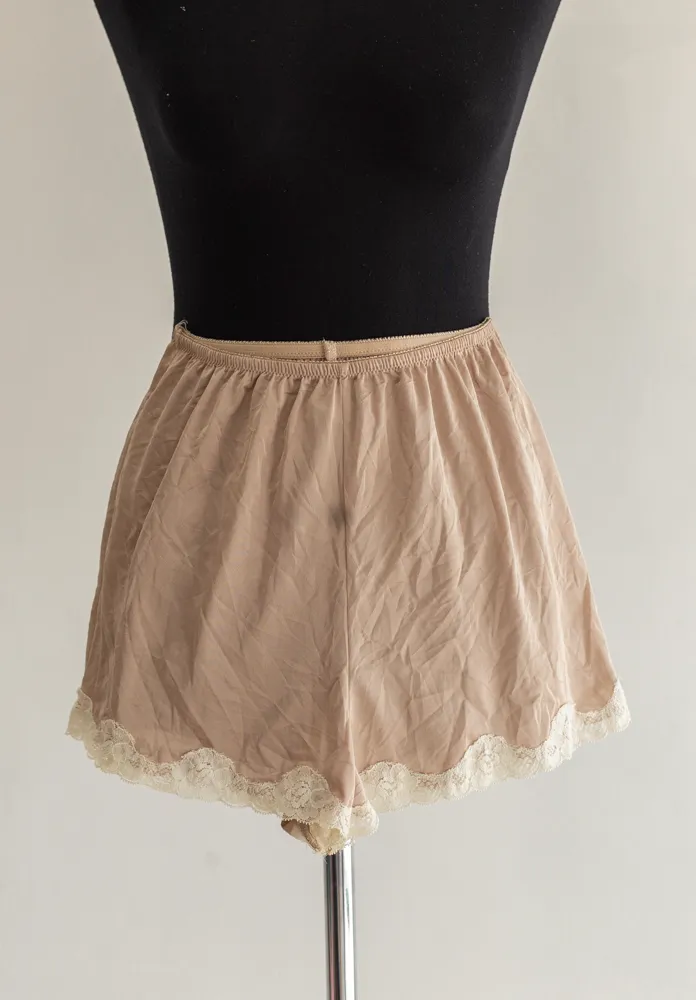 Pink Vintage Culottes with Lace