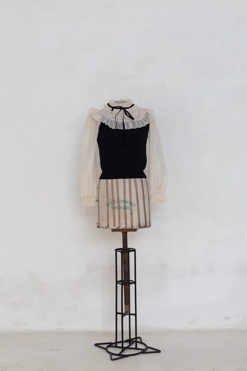 Black and Cream Top with Ruffled Collar 