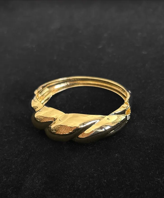 Sculpted Cable Gold Bangle