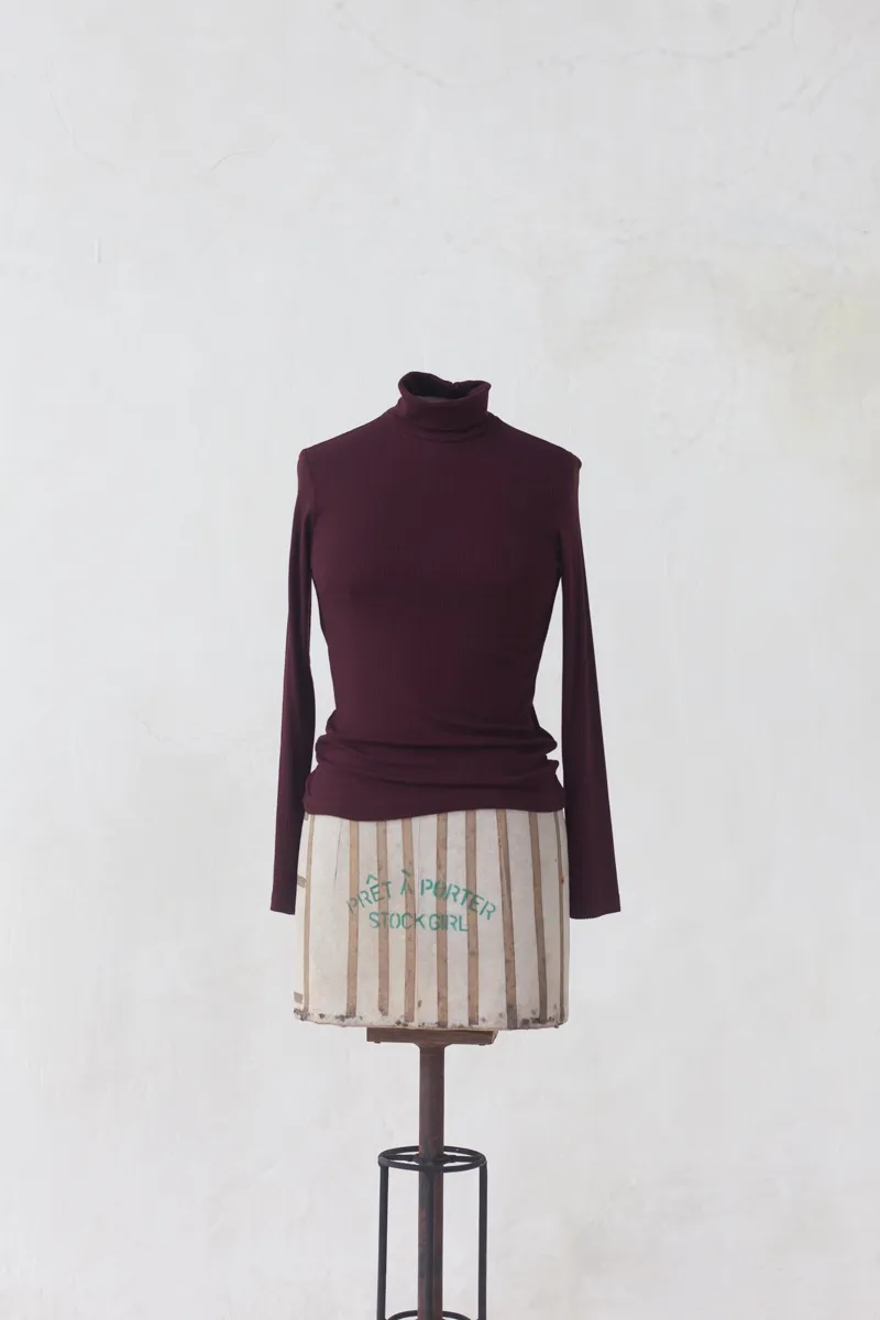 Maroon Turtle Neck