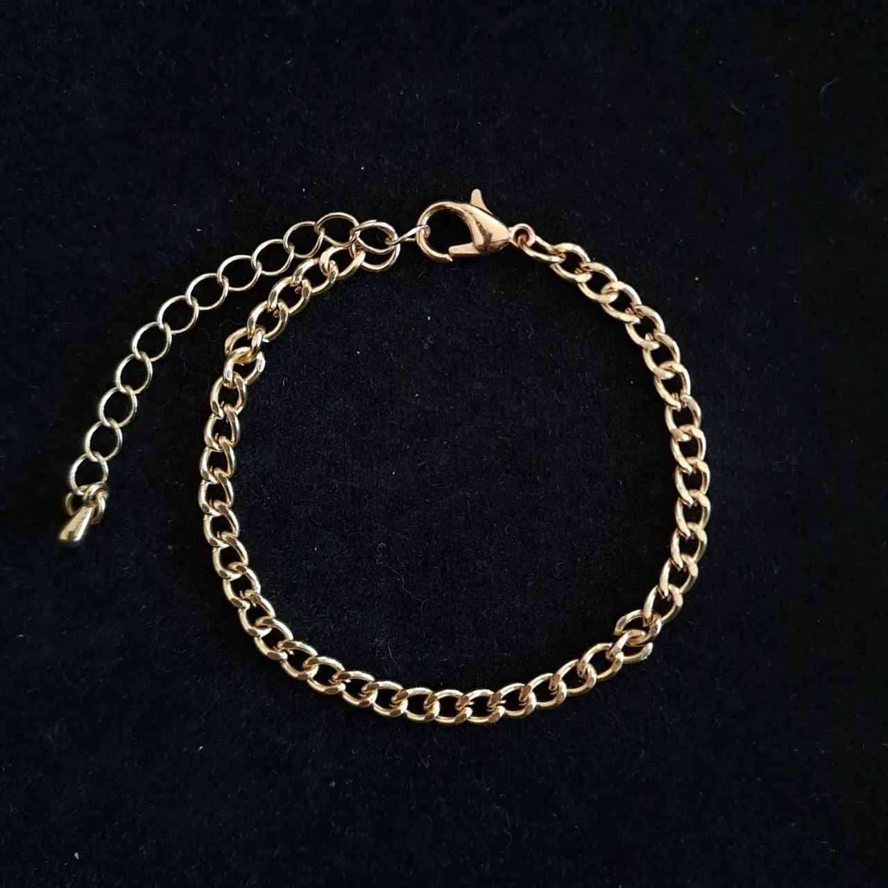 Tiny Gold Chain Bracelet