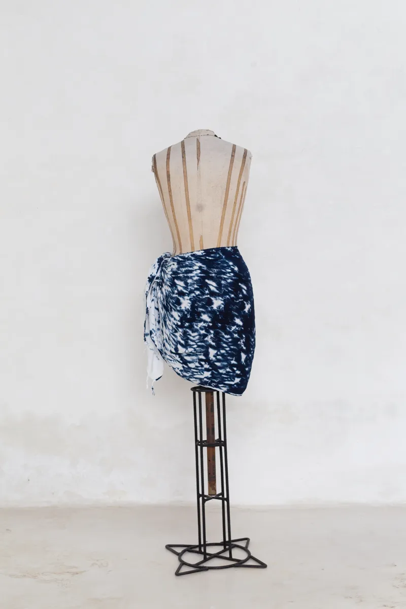Tie Dyed Navy and White Sarong Scarf
