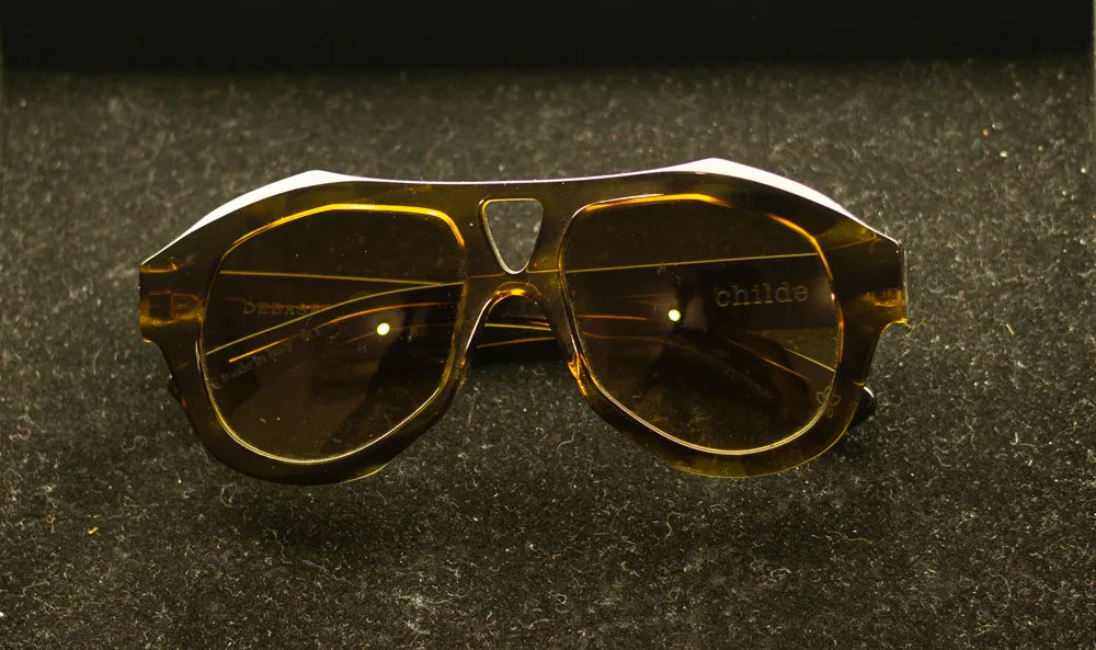 Retro Tortoise Shell Sunglasses with Cutout Frame