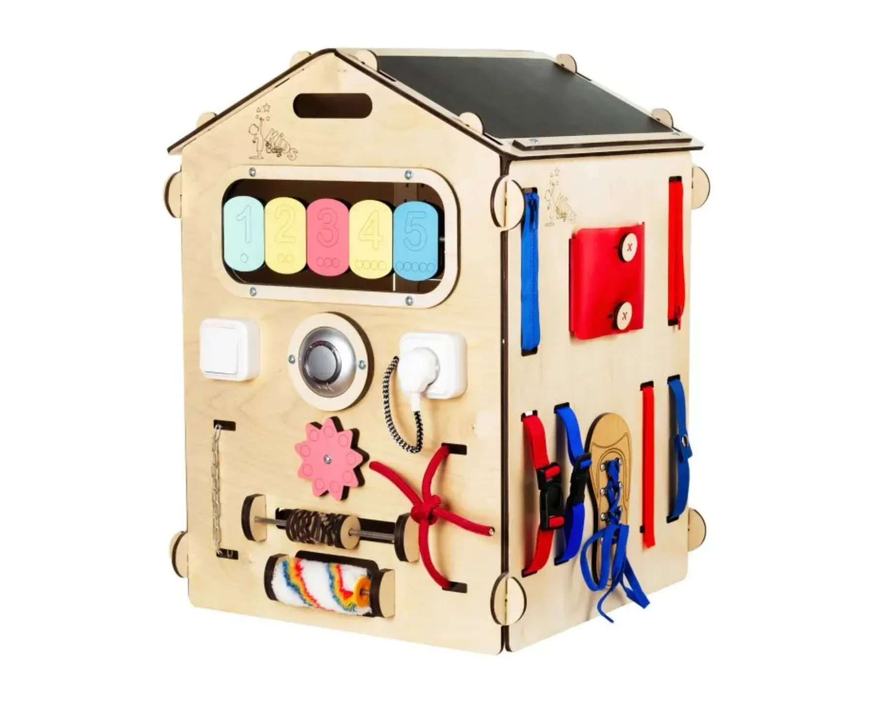 Activity board domeček