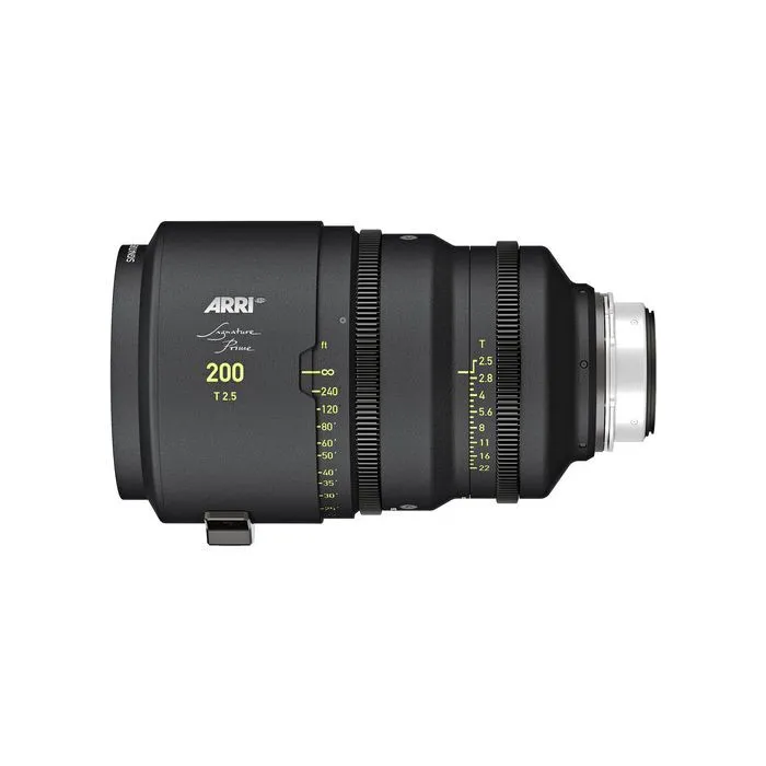 ARRI Signature Prime 200mm / Feet / T2.5 LPL-Mount CF 1.54 m / 5‘1" 