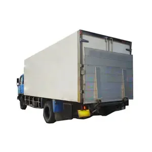 Truck w/ Shelves & Liftgate / Taillift