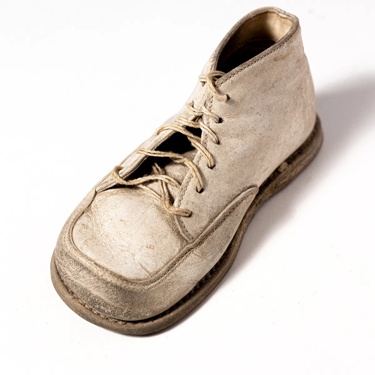 Toddler's Baby Shoe Commemorative White Leather Shoe stuffed with cotton with loose shoes laces