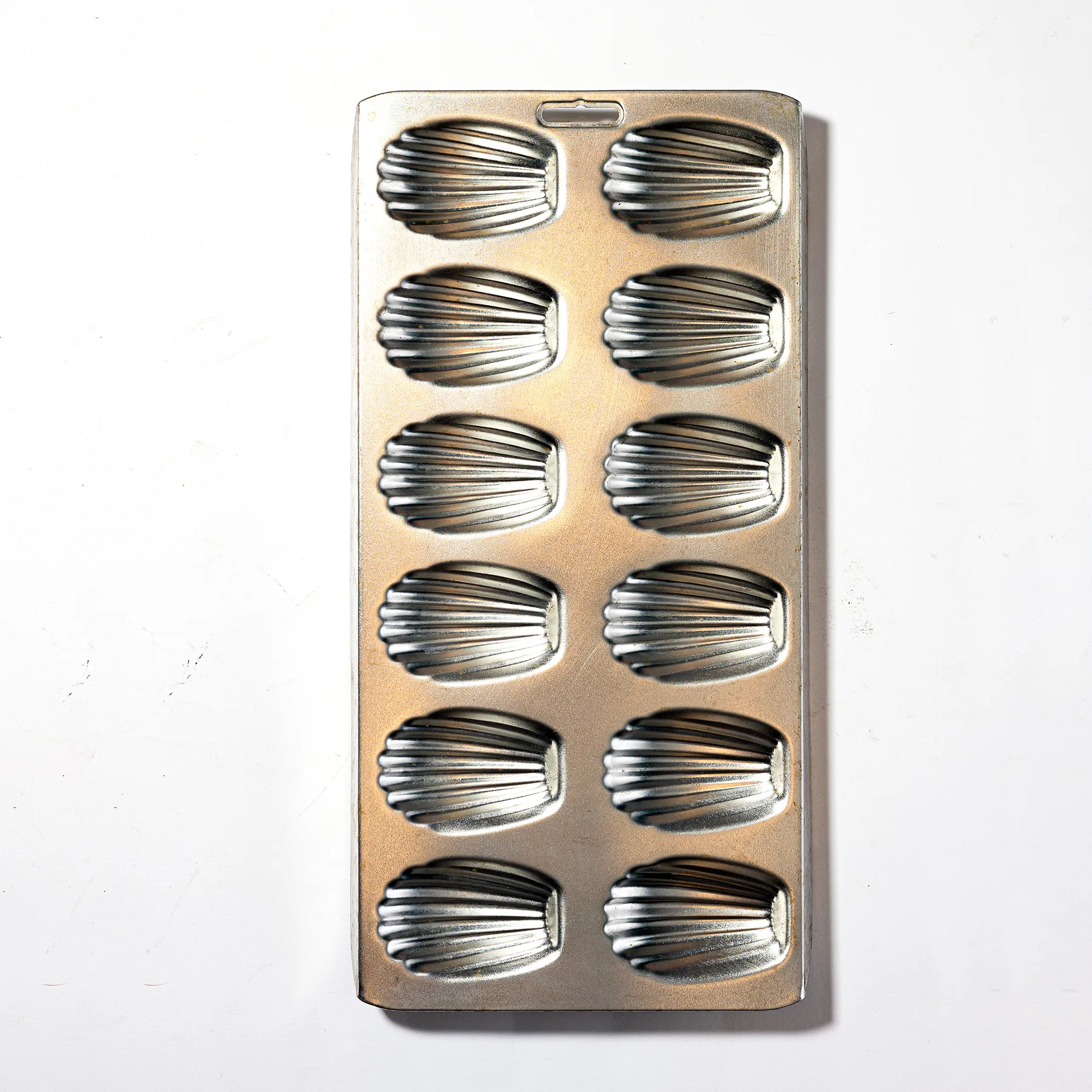 Madeleine Pan Baking Pan, Silver, Shells - 15.25" x 8.75"