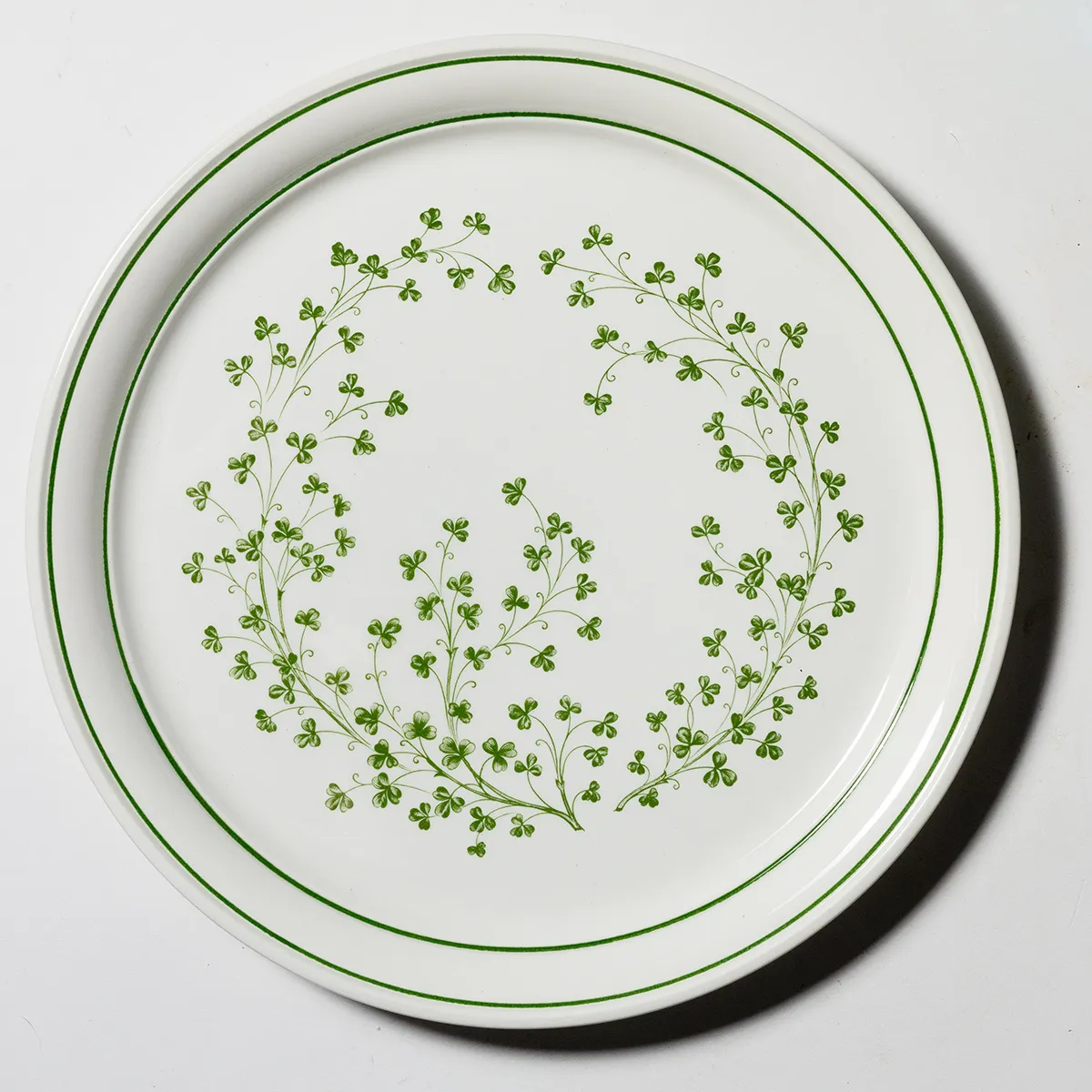 Arklow Honey Stone Made in Ireland White with Green Clovers Shamrock Dinner Plate