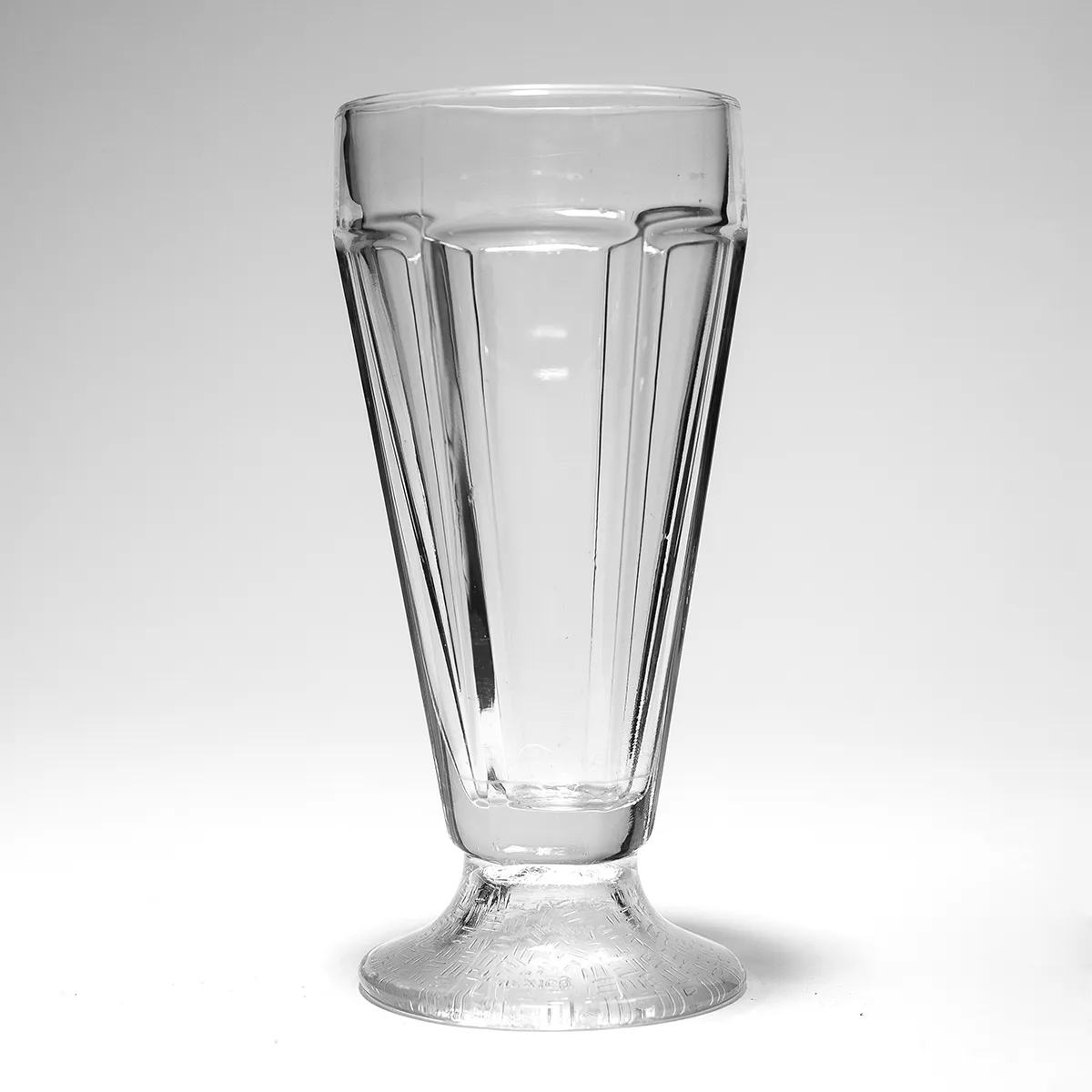 Vintage Soda Fountain rootbeer float, malt, Ice Cream Shake - 7" x 3.25"