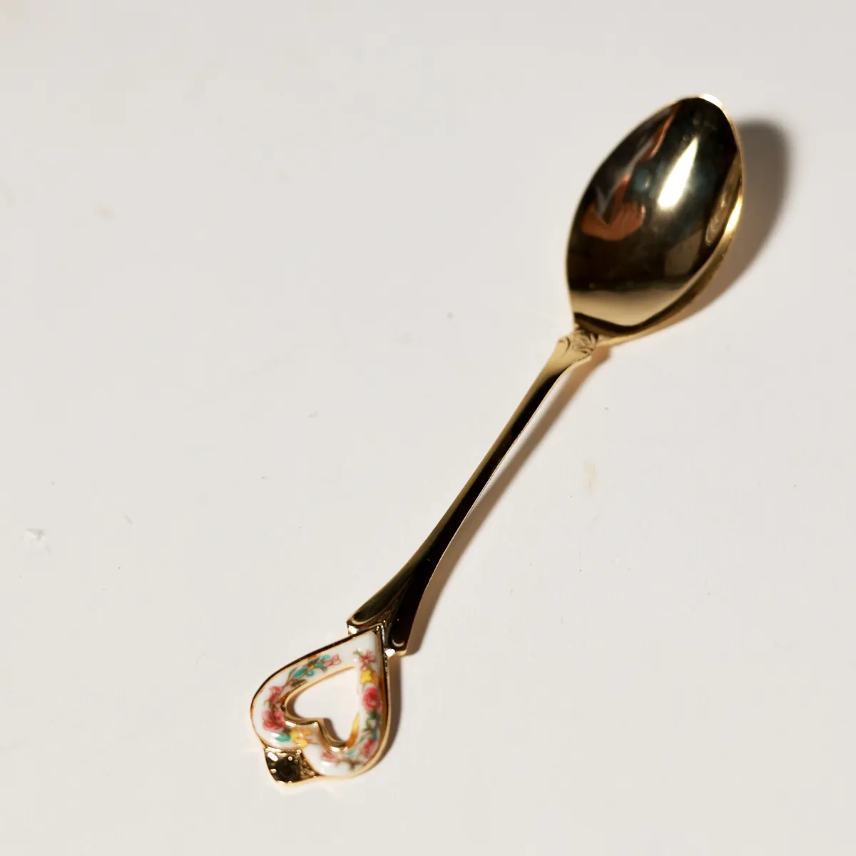 Ornate Victorian Porcelain Floral Gold Demitasse Spoon Heart