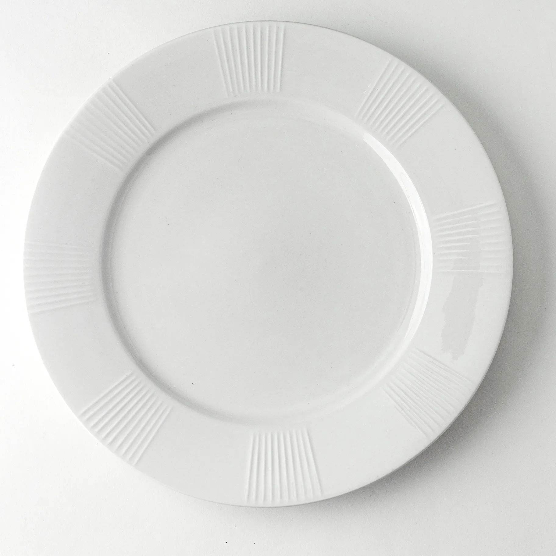White Dinner Plate with Intermittent ribbing - 1.25" x 10.75"