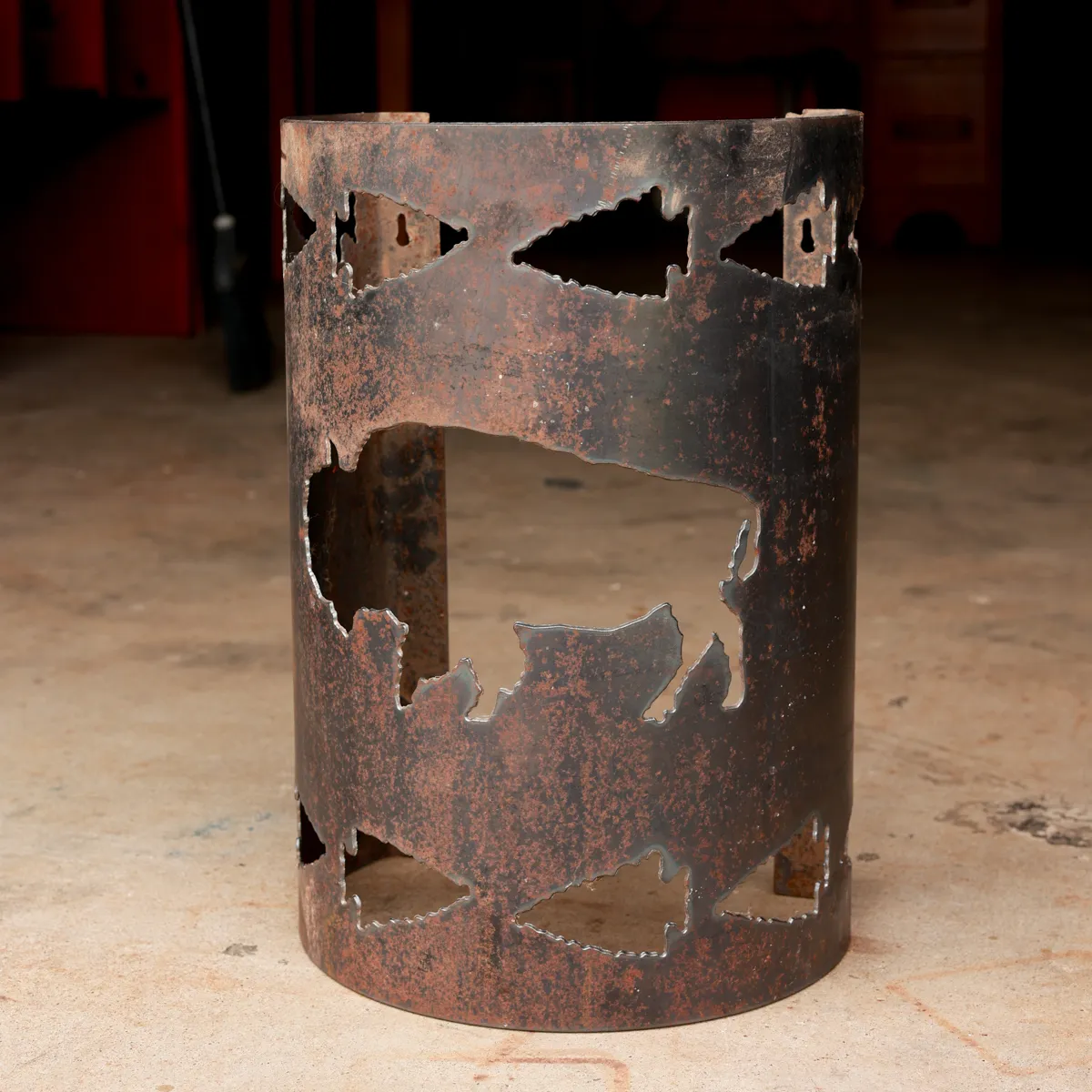 Rustic Steel Bear Arrowhead Lanterns Wall Lighting Sconce, Outdoors