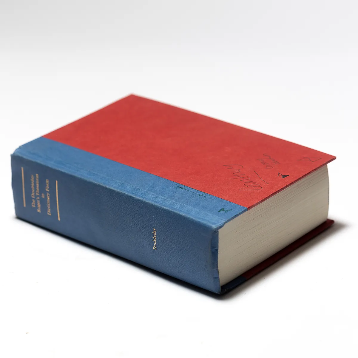 Books: Doubleday Roget's Thesaurus Red and Blue vintage book 