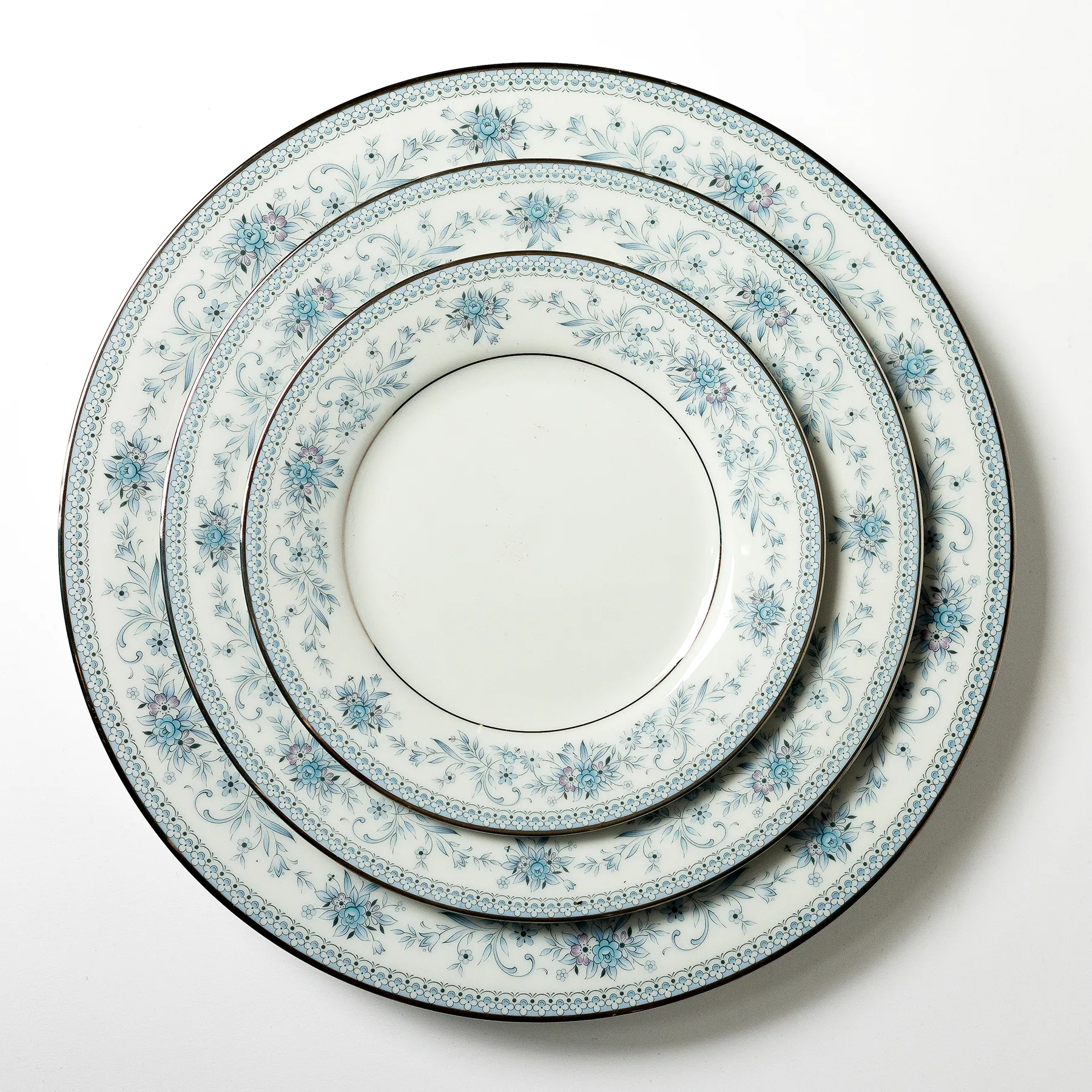 Noritake Plate Contemporary Blue Hill Pattern Blue flowers with Silver painted Rim Dessert Plate - 6.5"