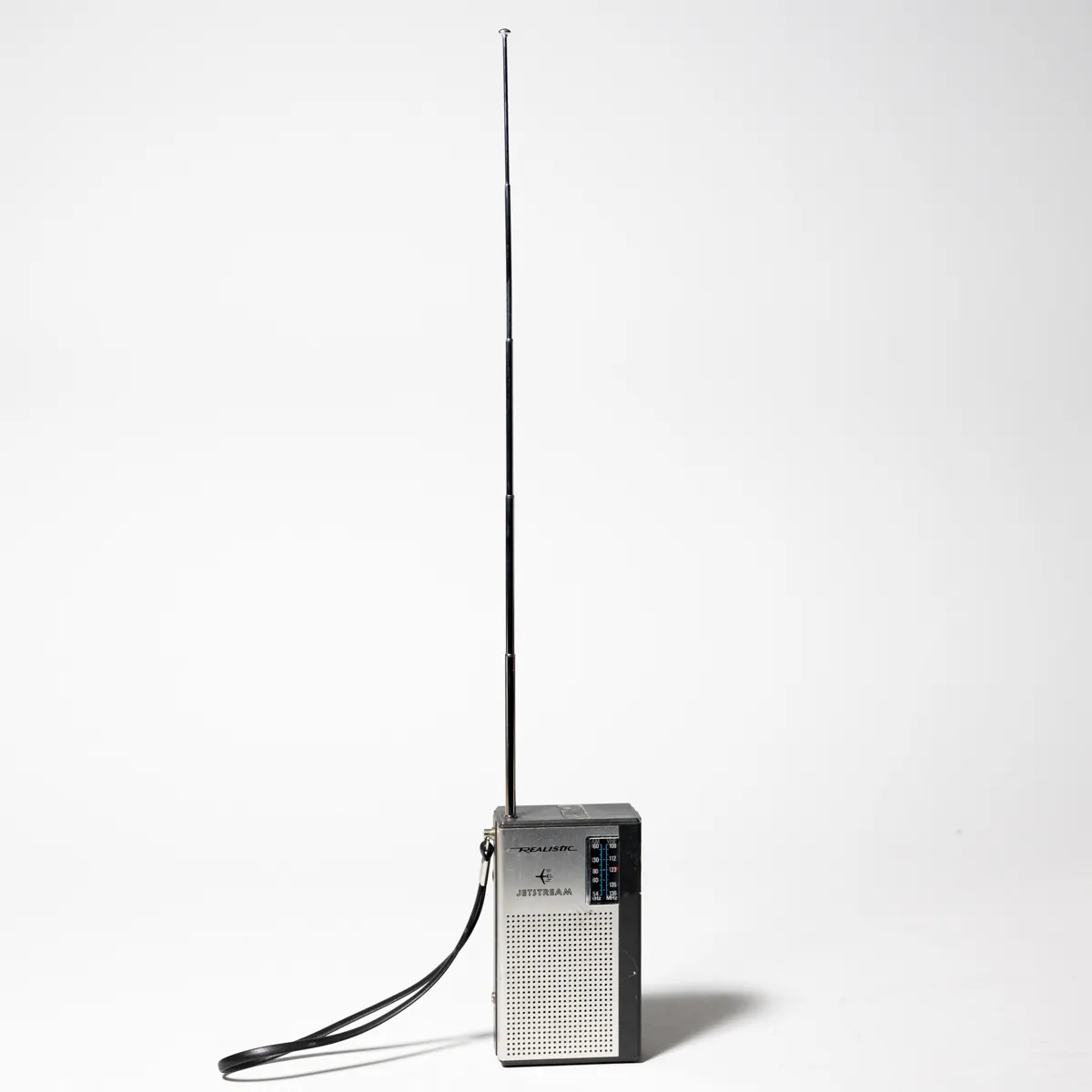 Vintage hand held Realistic Jetstream AM/VHF Transistor Radio 12-601 radioshack Vintage